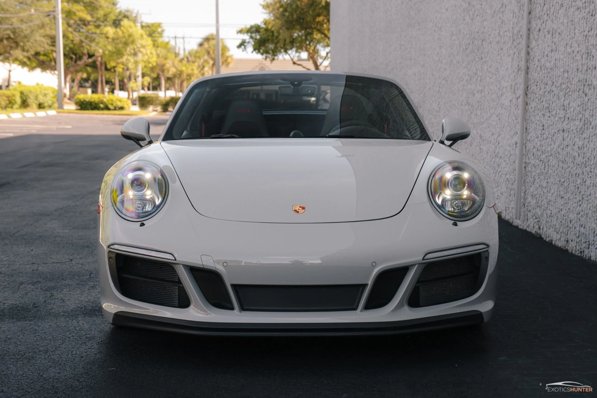 mph019_1047155033_Used_2018_Porsche_911_Targa_4_GTS_in_Chalk_with_GTS_Interior_Pack_PDK_1755551919_c39a27ba40