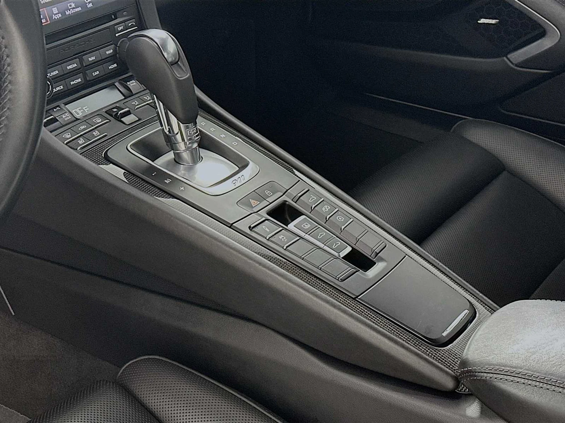 mph019_1047771973_57ca2f5b808bc0bd5012d87069711377_a6b264ab30