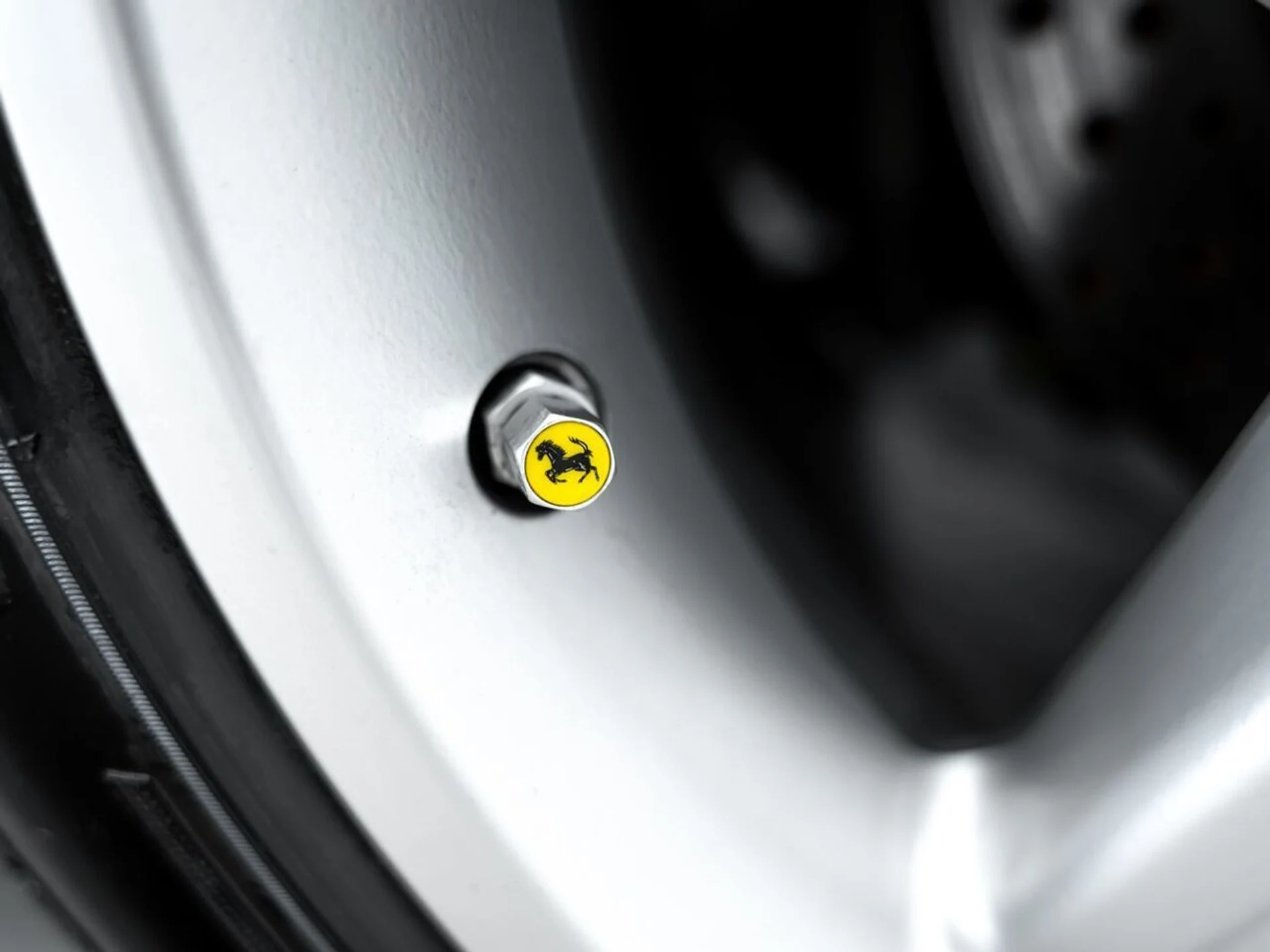 mph019_1051798752_ferrari_512_tr_1994_jpg_v_1773863537_1f47b39f4c