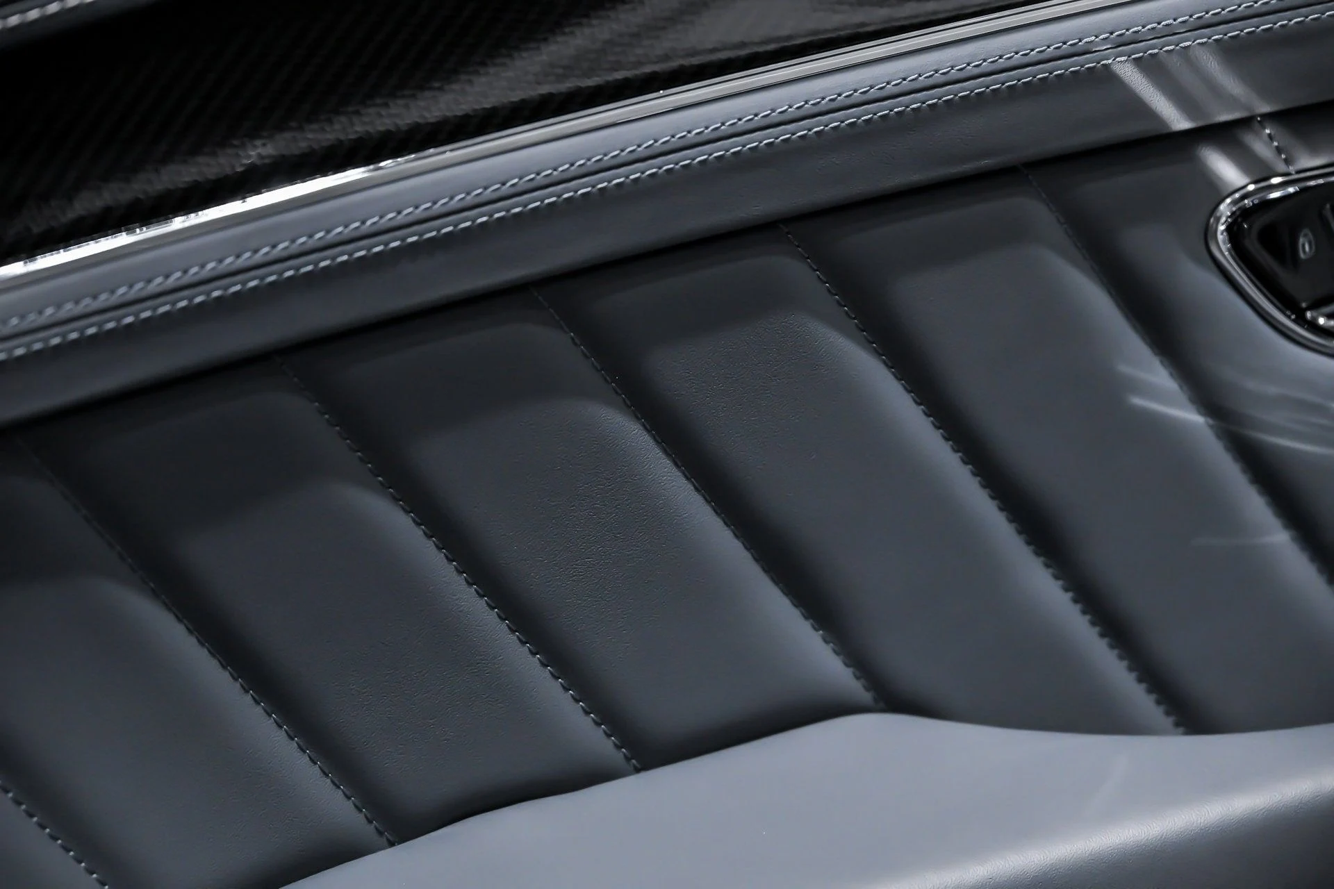 mph019_1053617006_e3aad5c306a04c9de4d1cb10020b5ed3x_2d04ad79f8