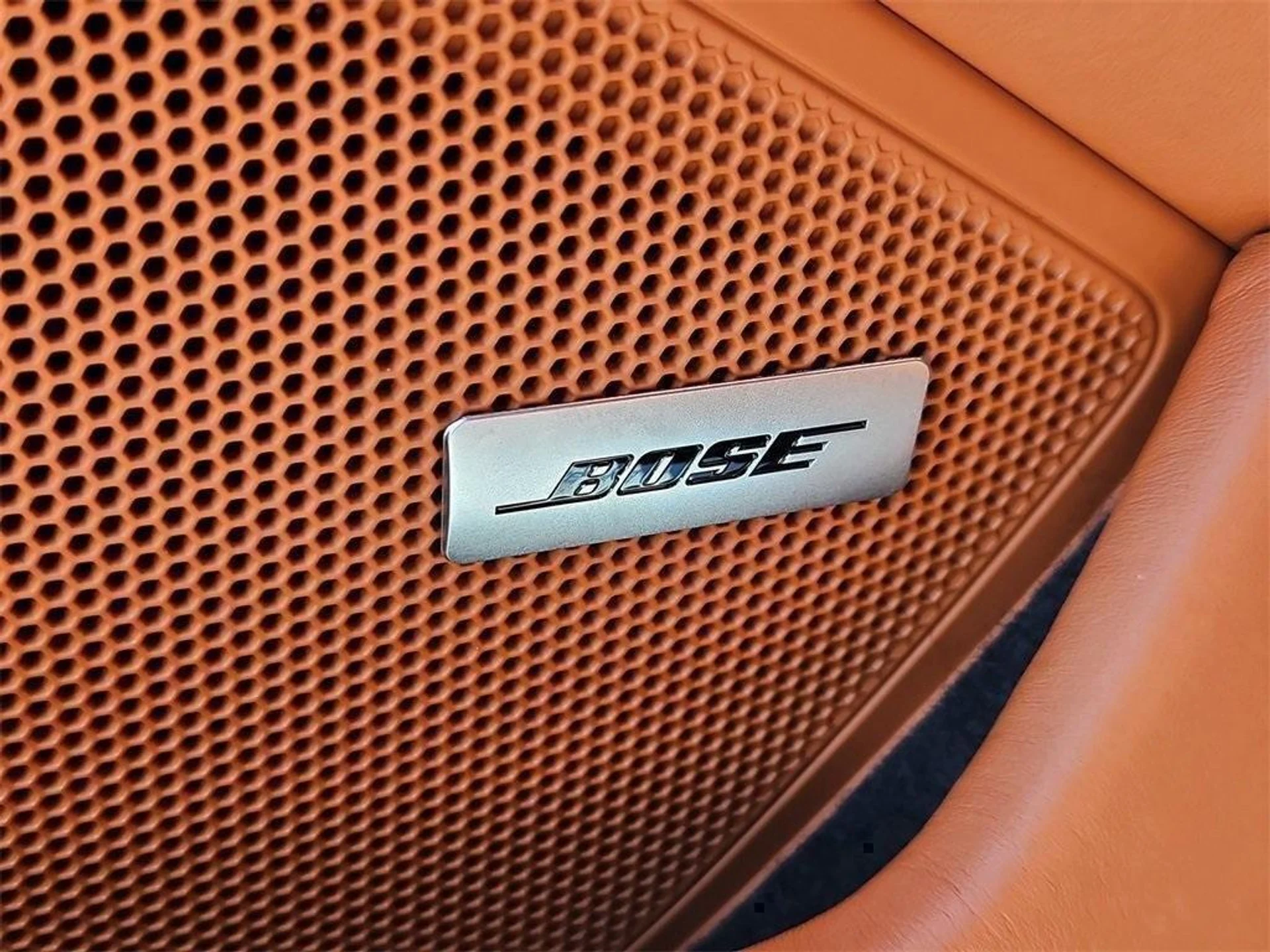 mph019_1054163908_L5_7y_D64_U8kzikid6_Qb_UI_Ueb_LW_0_7eef7d014e