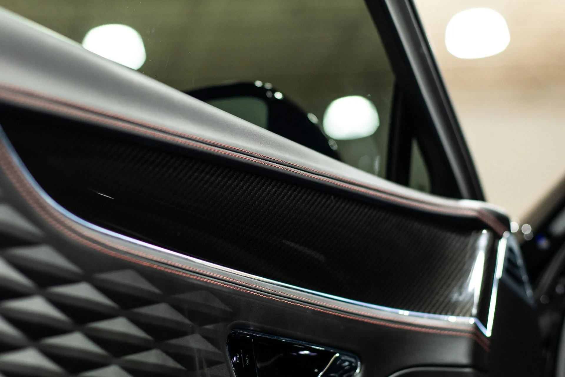 mph019_1054417785_Used_2021_Bentley_Flying_Spur_W12_First_Edition_w_Carbon_Exterior_Pack_1753796139_17bbd4b253
