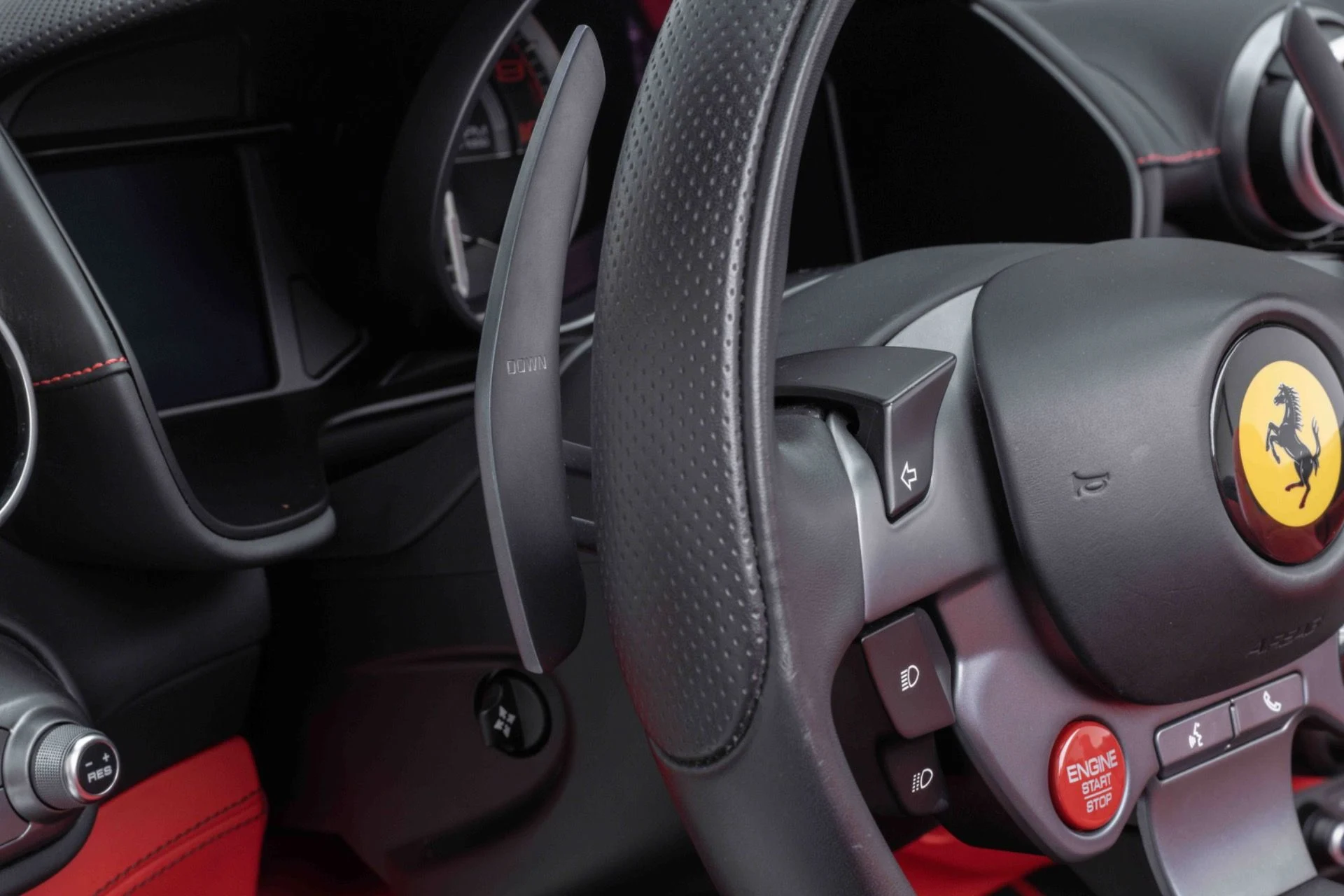 mph019_1056813049_Used_2020_Ferrari_Portofino_1774467207_1568ff4ed5