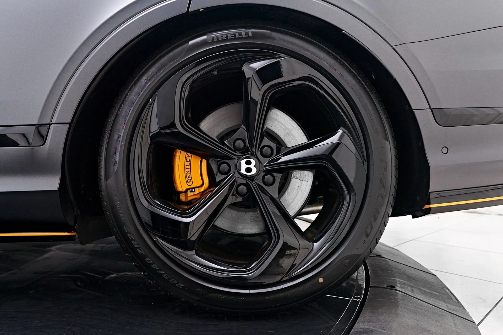 mph019_1058708392_Used_2025_Bentley_Bentayga_S_Black_Edition_1738363048_0a2bb86e32