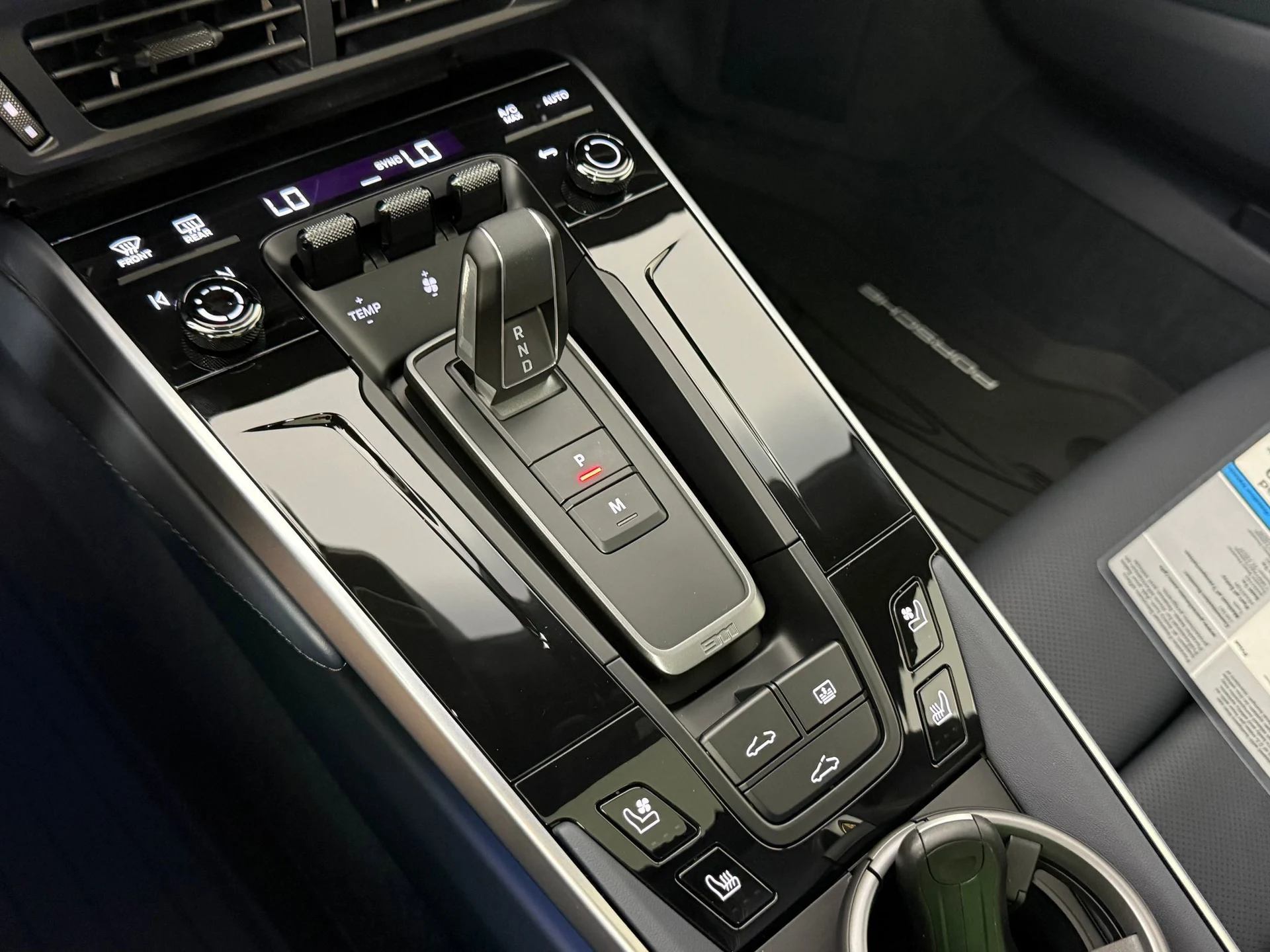 mph019_1060199357_4e9aaa641e3462d76a4f5bbdbb6df038x_ec68b65415