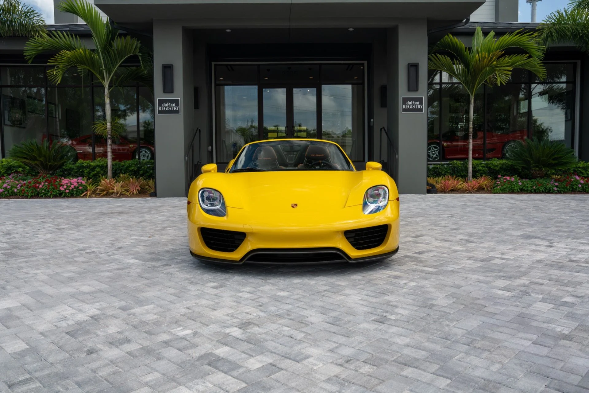 mph019_1062630873_Used_2015_Porsche_918_Spyder_1782406238_679c88cfdf