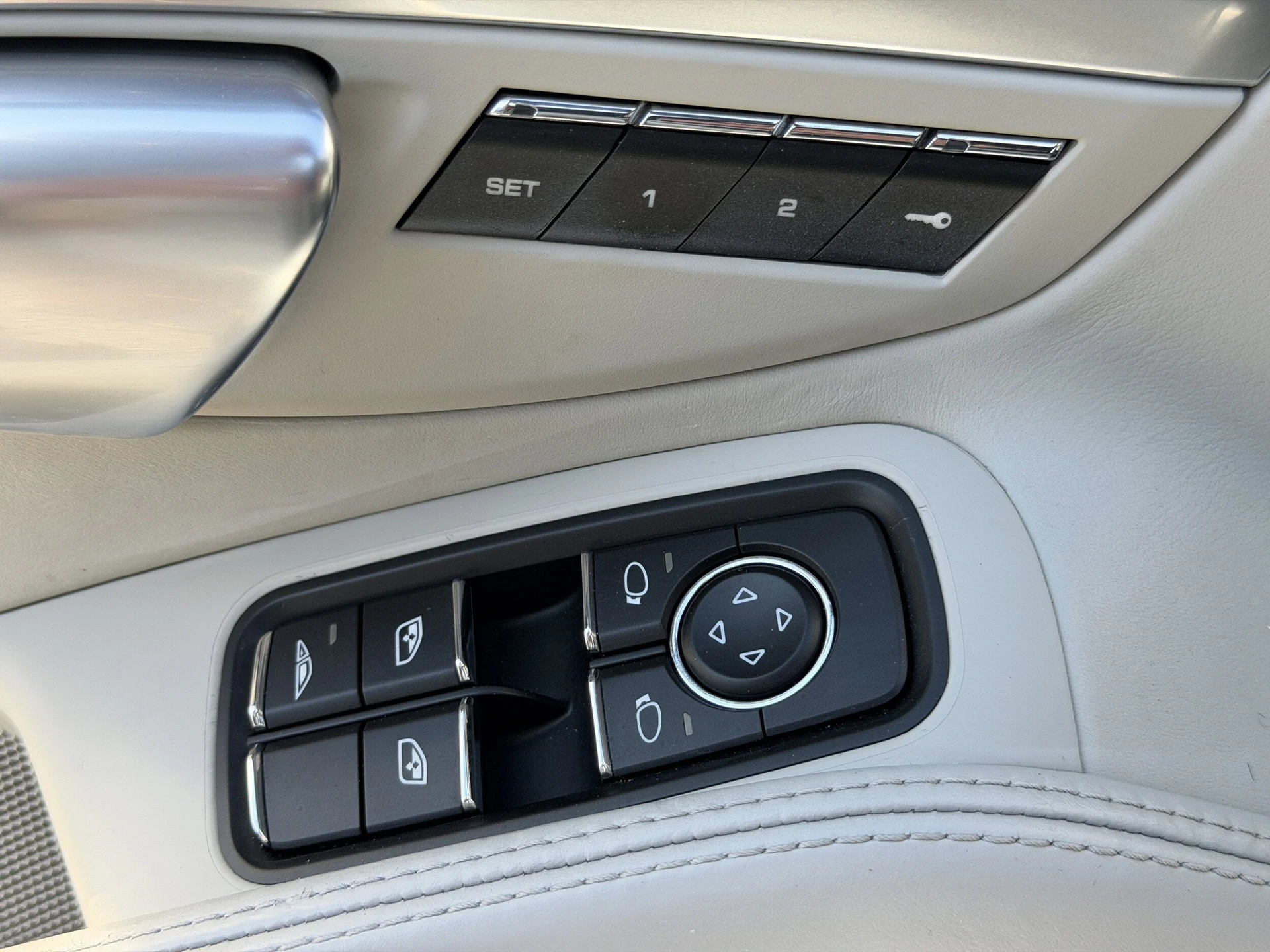 mph019_1066291261_e65ae732e6e2844e760c00f51dd5f06cx_a2338e7c4b