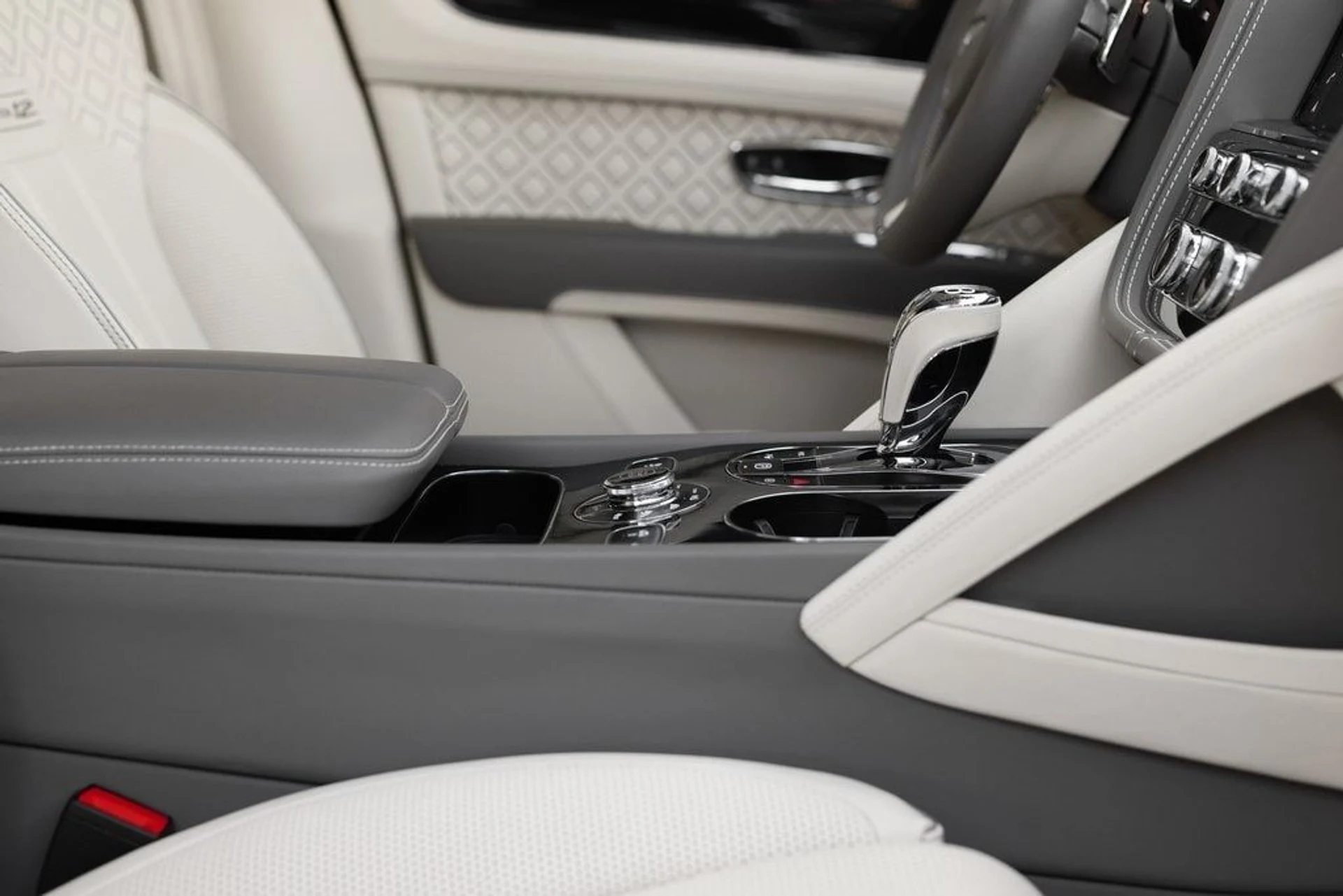 mph019_1066797762_42770111ebd02cd95cee88cc4494d4e4x_6516a8e8a5