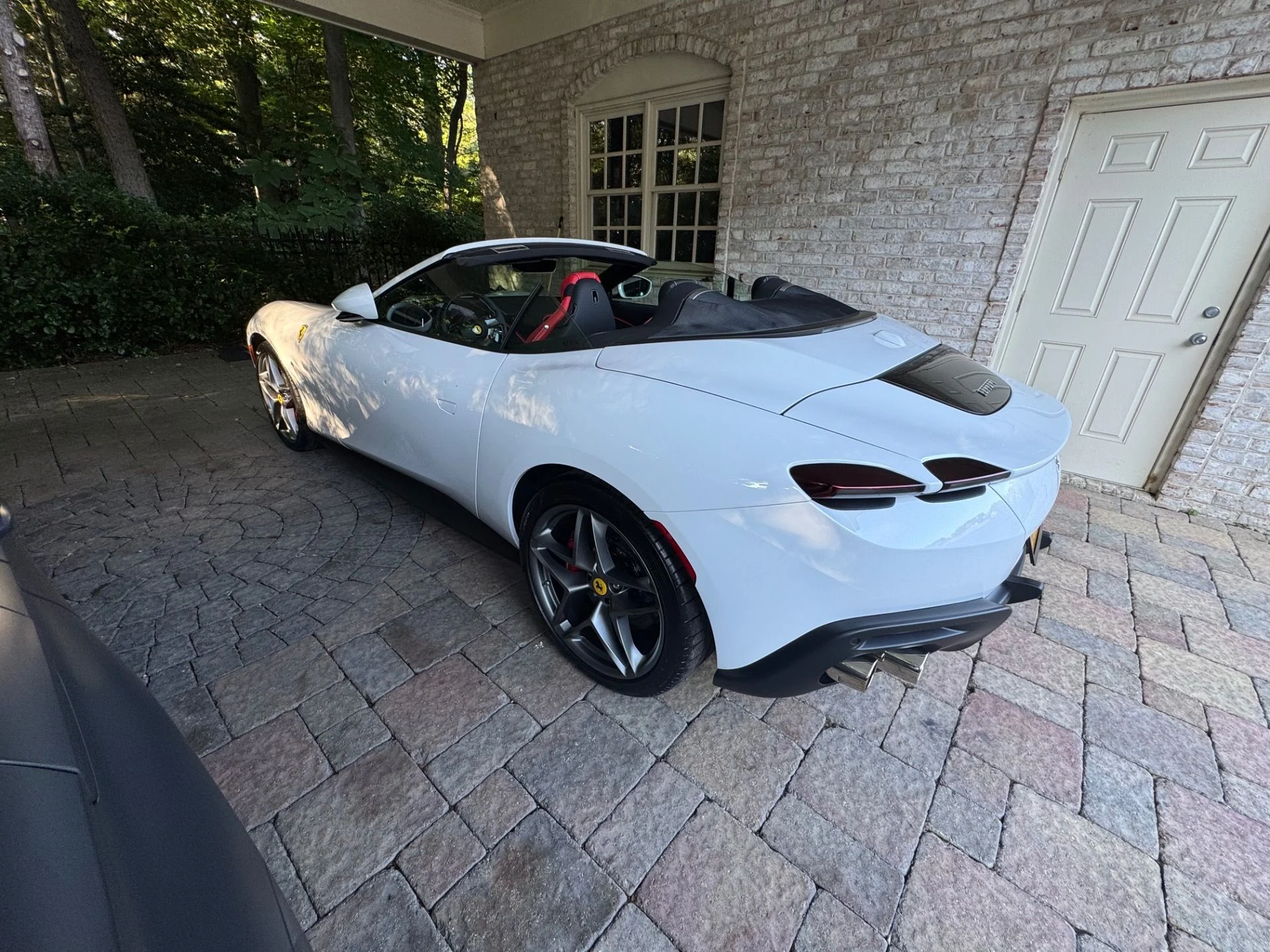 mph019_1066821650_Used_2025_Ferrari_Roma_Spider_1754506259_ef481af001