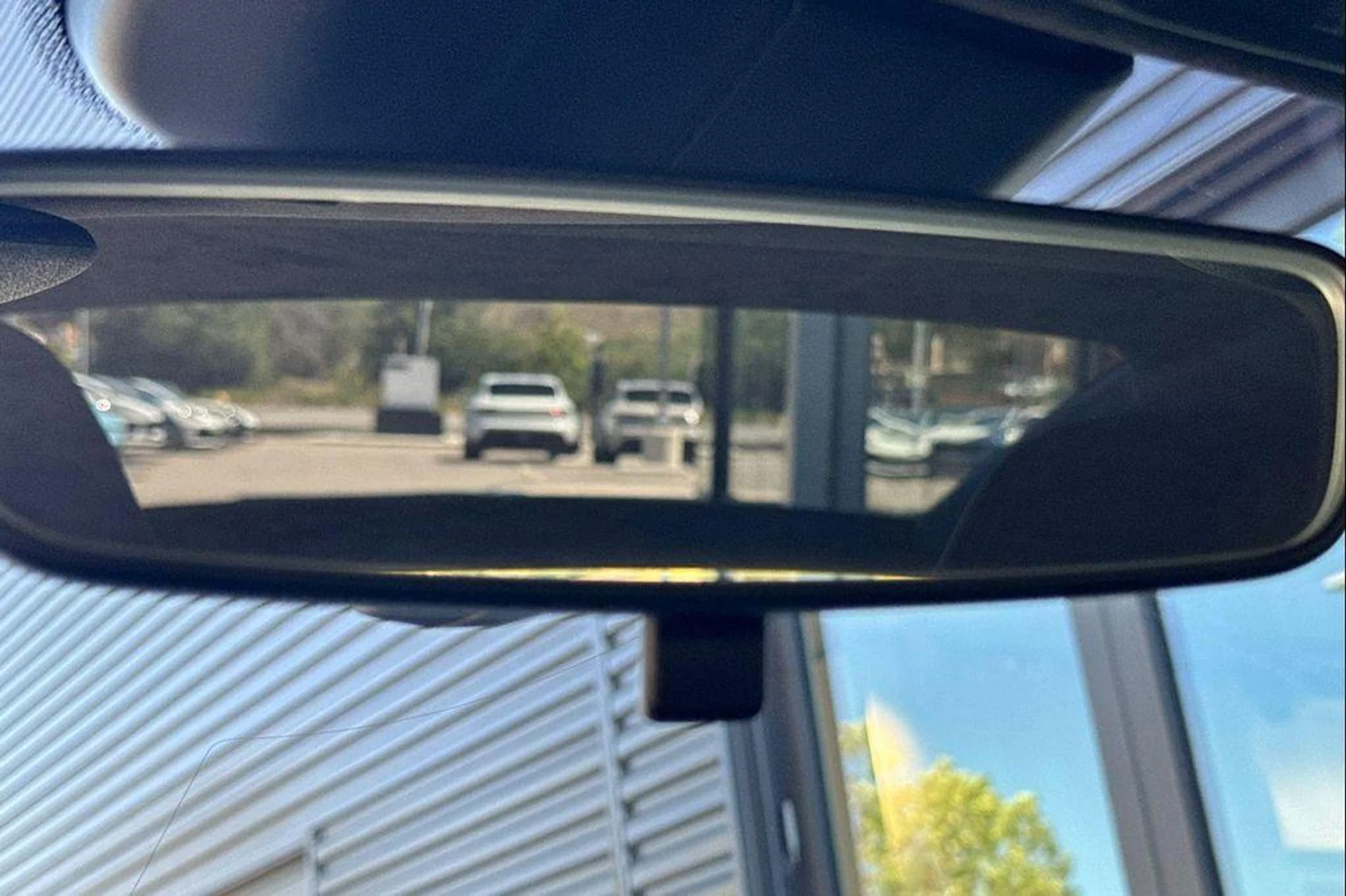 mph019_1067693208_P_Kwn_Sd3r_LGZ_Rn_VI_Nl_Oi_RQKX_Jwj0_c76af3fe3f