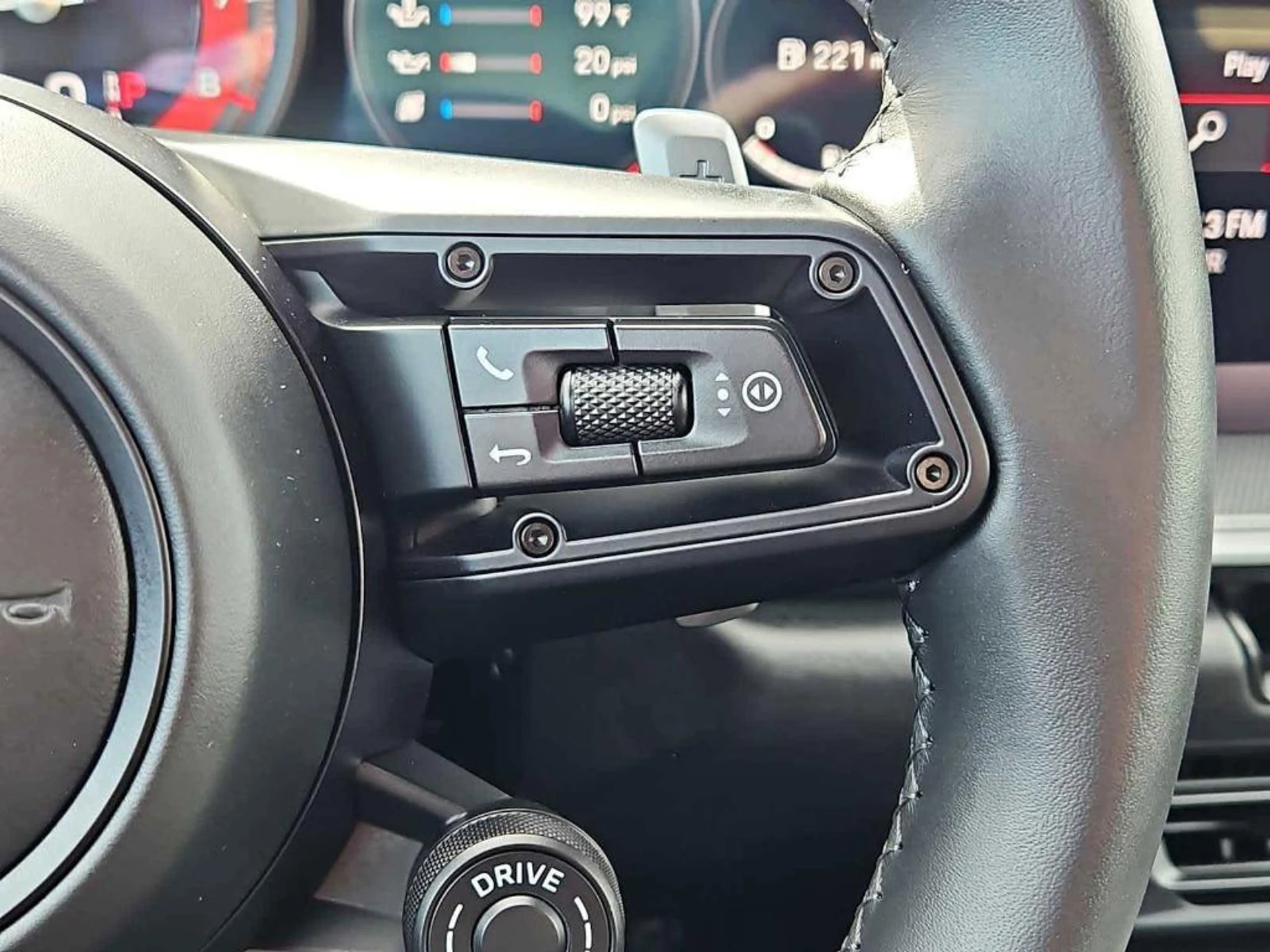 mph019_1074848043_D_Ni_W4f_PF_26k_SMZ_Ikf_O4_ZWR_1_Oh_M_852683d462