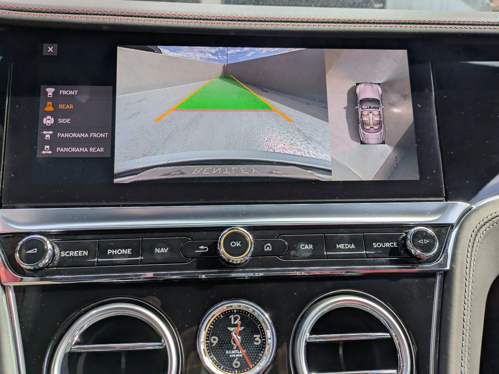 mph019_107934190_ec00e4da96ca9f6c93562f64b07bac71x_421655cca2