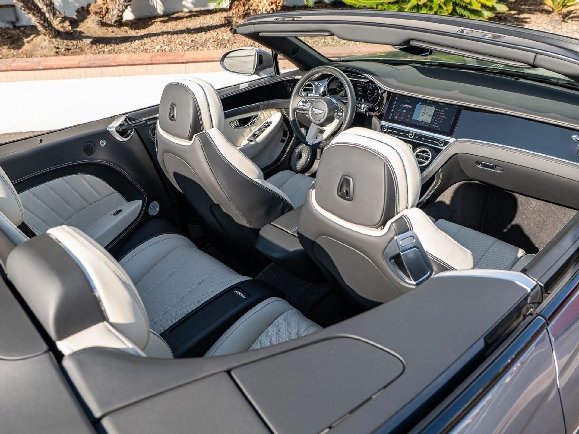 mph019_1080790063_ee7cee4f07054789ffebd66d25c8de05x_55a4ceb45e