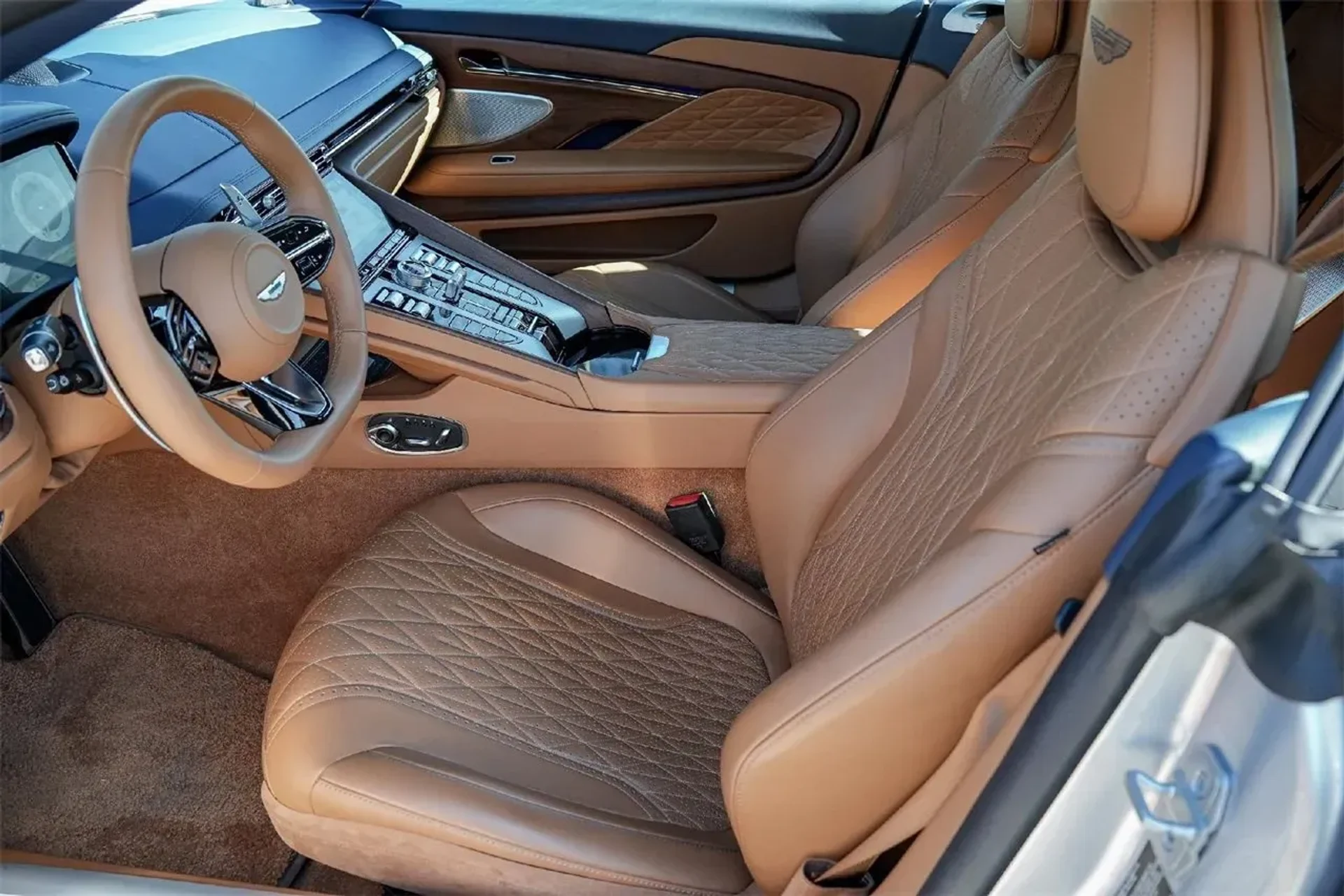 mph019_1097765653_ee3d218fe3364b0a85b51d5a1f002f24_62a083d87d