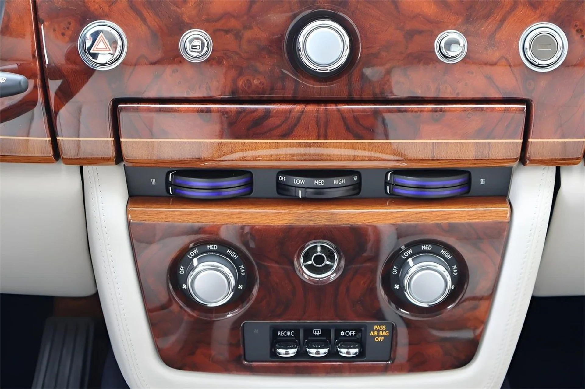 mph019_110669731_20_40fefa0313