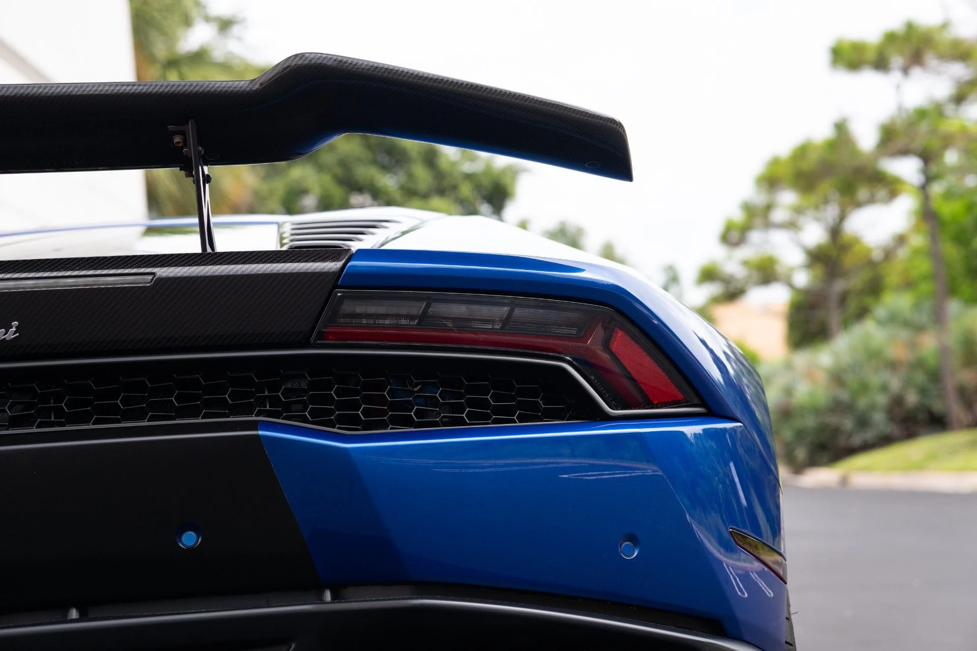 mph019_110933669_Used_2015_Lamborghini_Huracan_LP_610_4_1780446650_32b13556bd