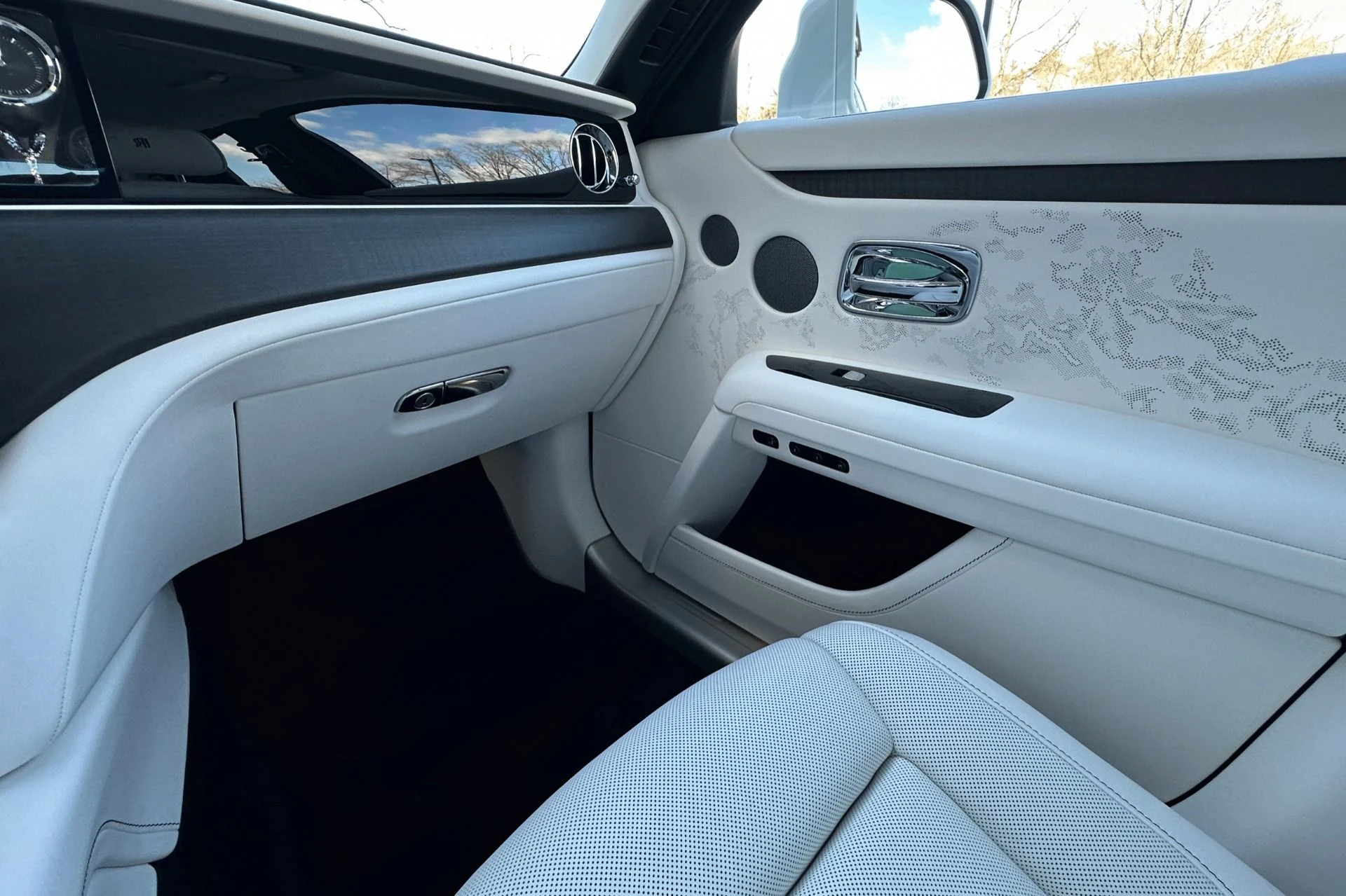 mph019_1109599694_Used_2026_Rolls_Royce_Ghost_1784753740_fdd6c0eaba
