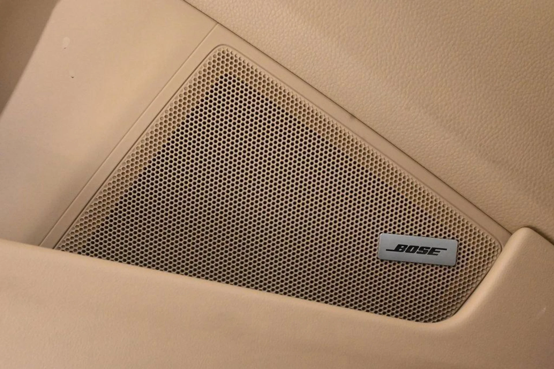 mph019_1115779601_8043d29f46064970977ad53b344fcf93_40d70557cc