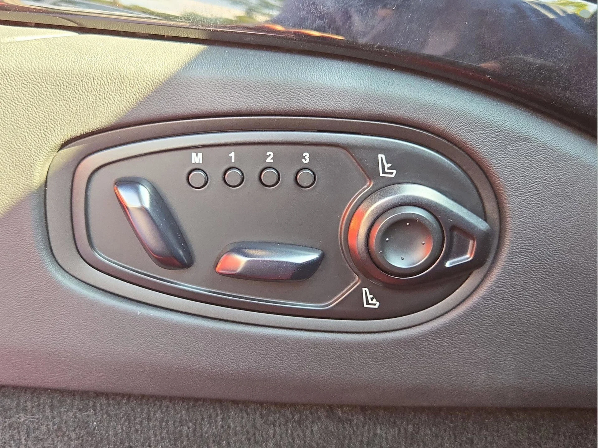 mph019_1116955639_aa0373e58e3bd349a0c58ec5f6d5ccc7x_33c2c2850b