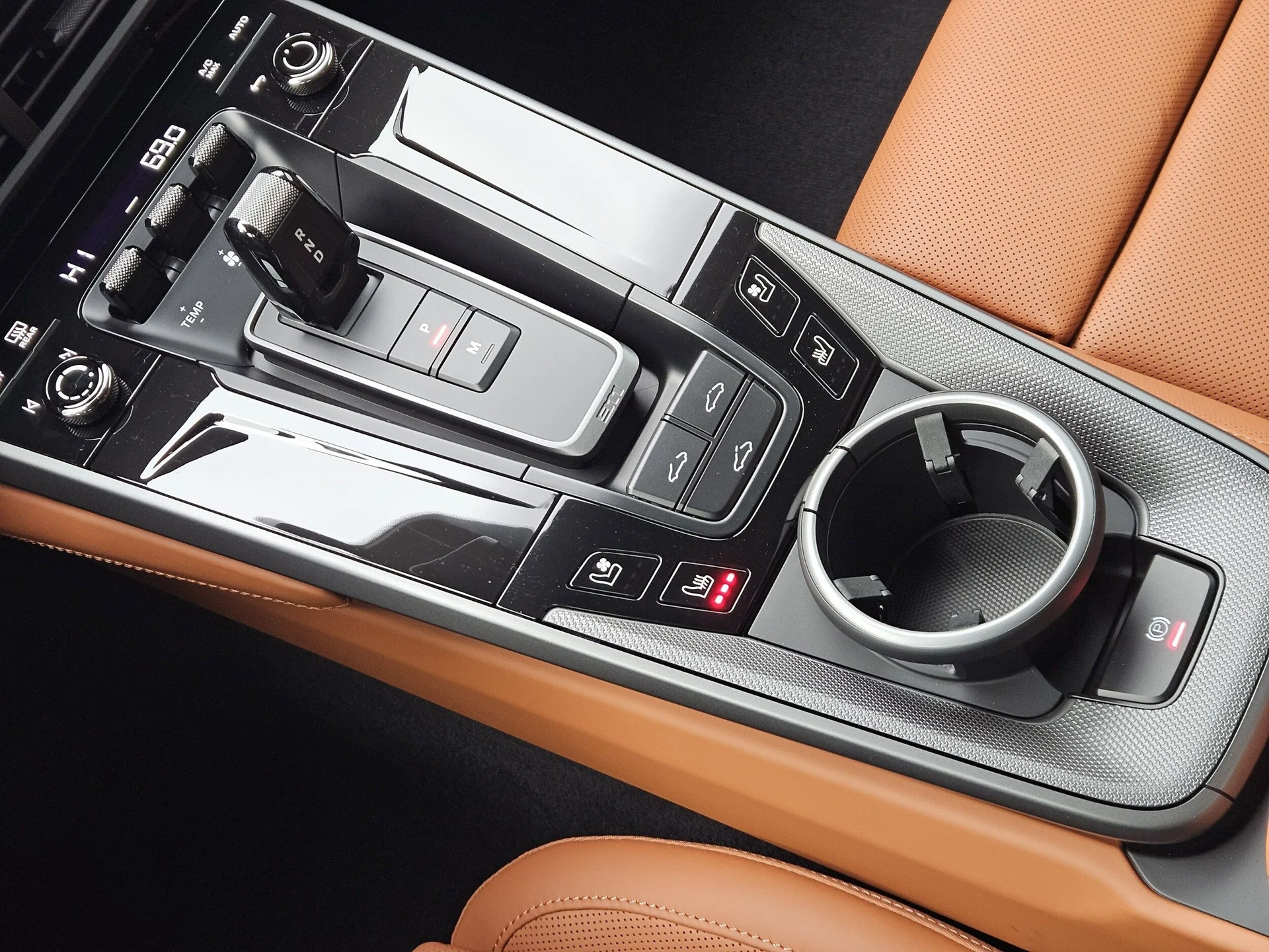 mph019_112402822_3b32086e86a6cfc1512e740fb0bb0d10x_3779683a61