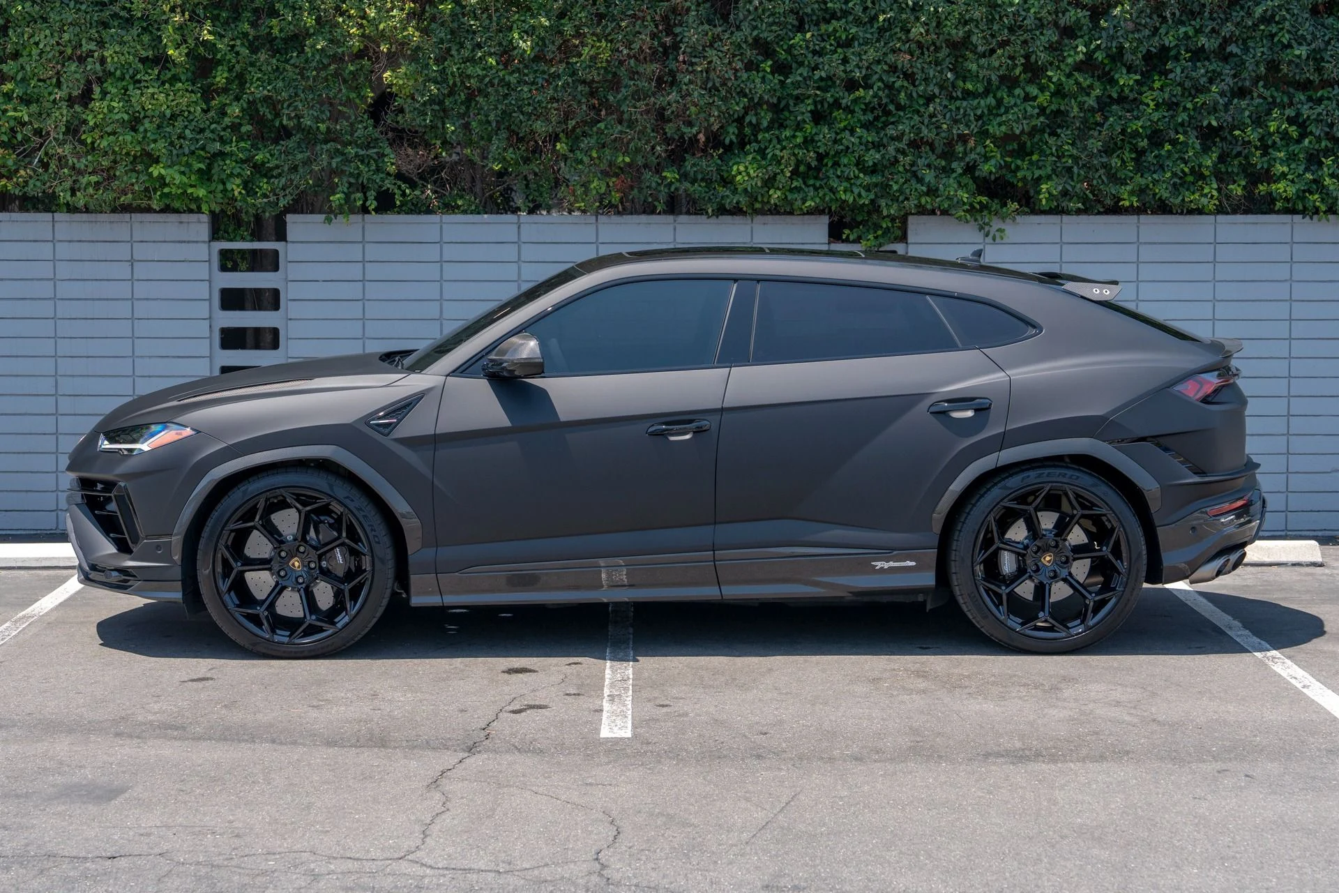 mph019_1124214007_Used_2023_Lamborghini_Urus_Performante_1754671718_e6f39ae56d