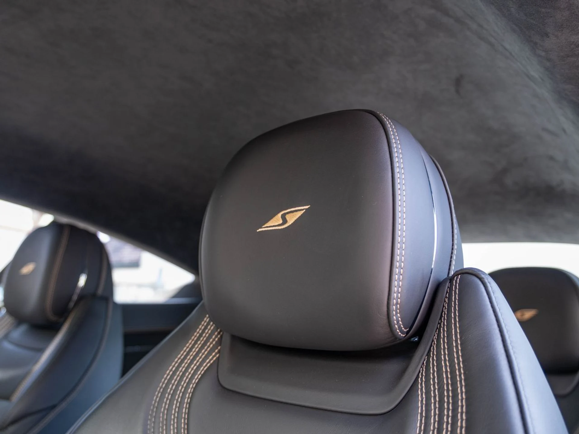 mph019_1130918648_a1b9dbd1347a11977c5f9f0649d98595x_803b10e6b1