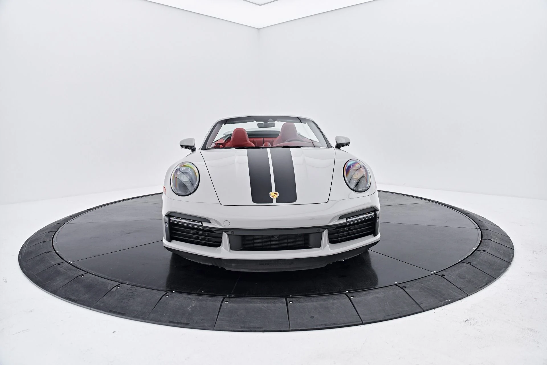 mph019_1131024185_Used_2024_Porsche_911_Turbo_S_1790987915_952fa87f43