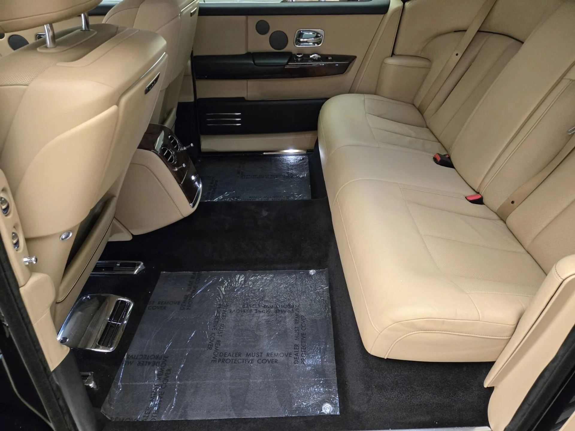 mph019_1133442665_Used_2020_Rolls_Royce_Phantom_1759992239_af462c38ff