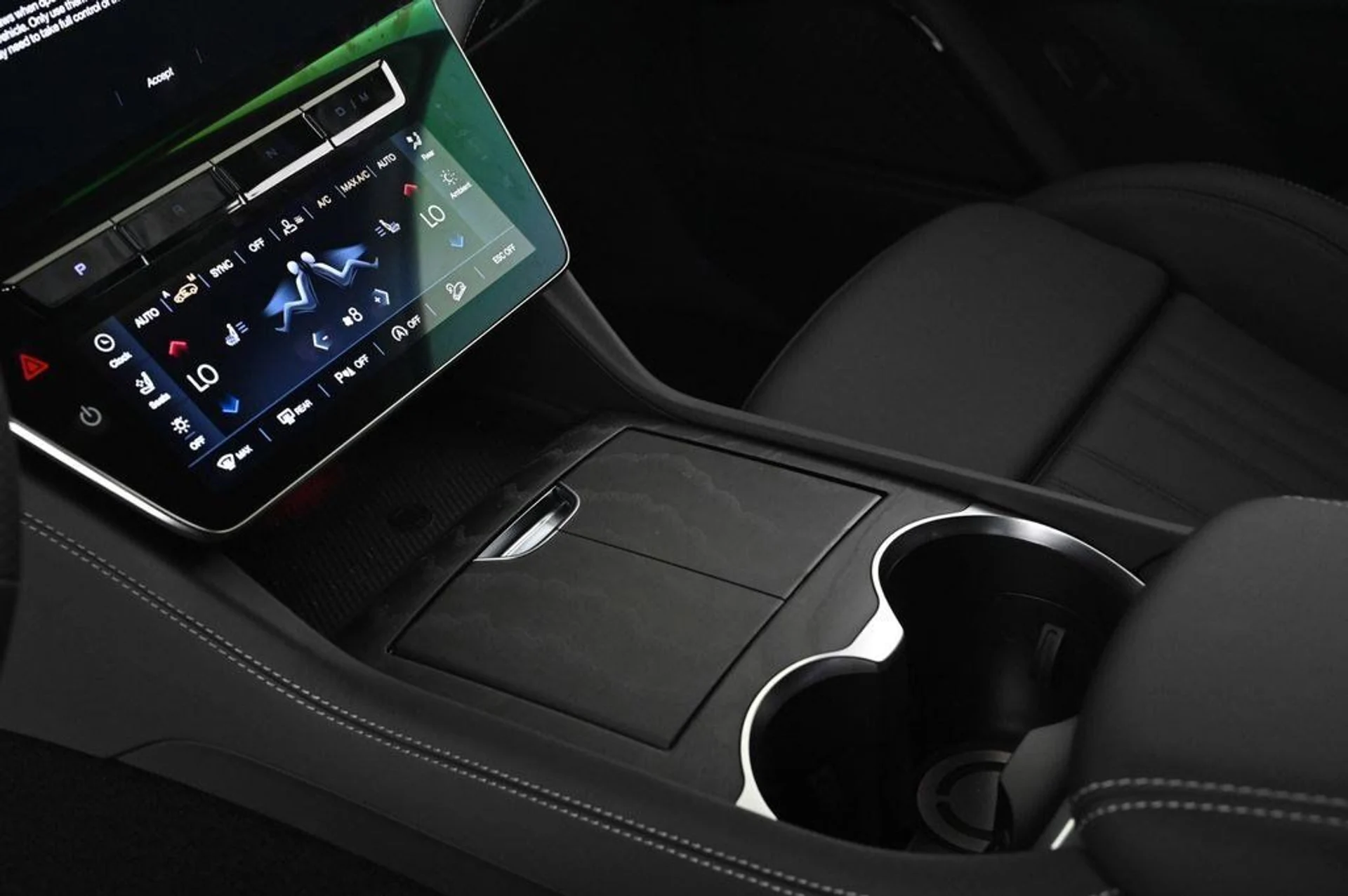 mph019_114348889_new_2025_maserati_grecale_awd_11350_22975686_19_1024_0ce9047772