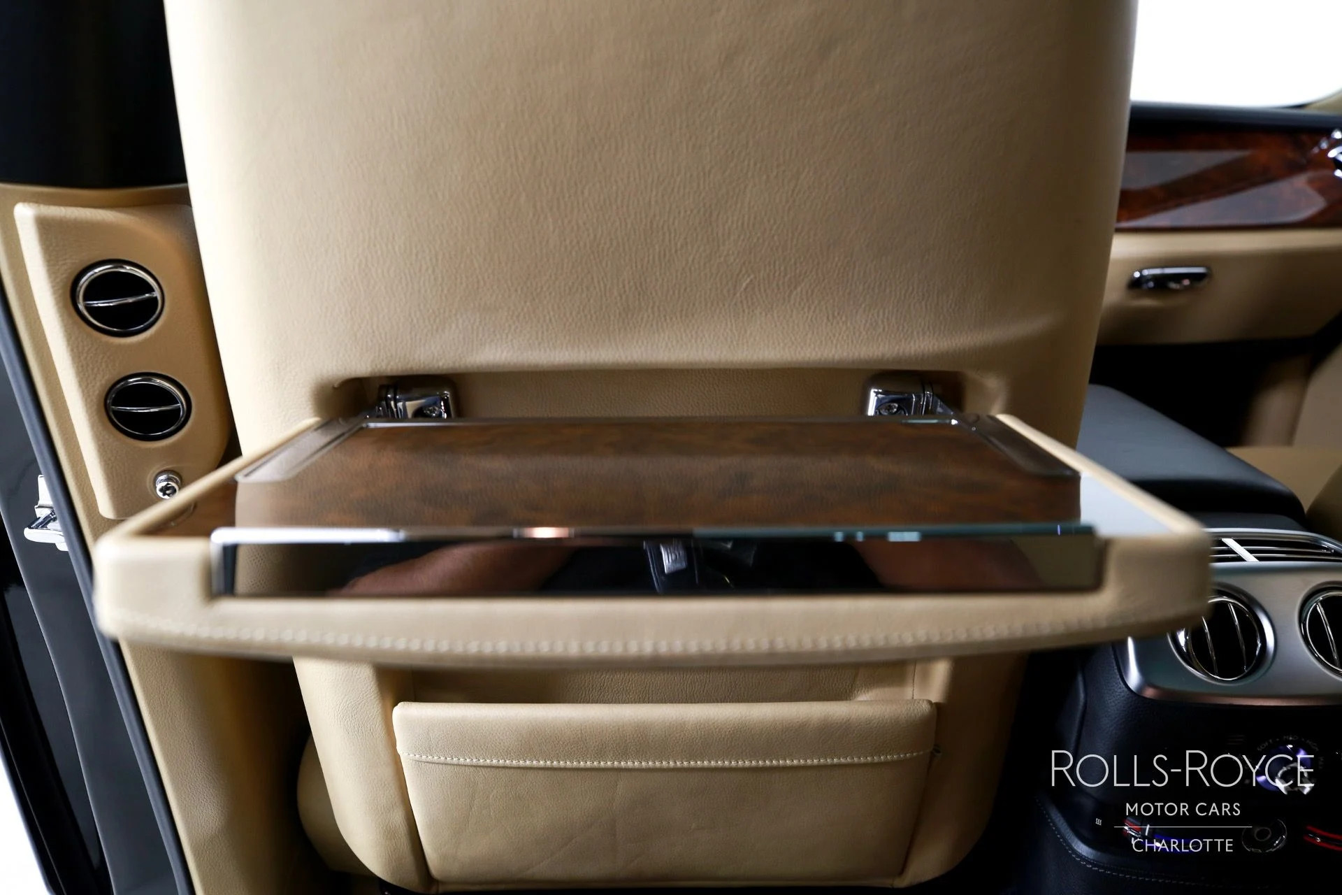 mph019_1145177712_Used_2014_Rolls_Royce_Ghost_1757714696_a54ceddafa
