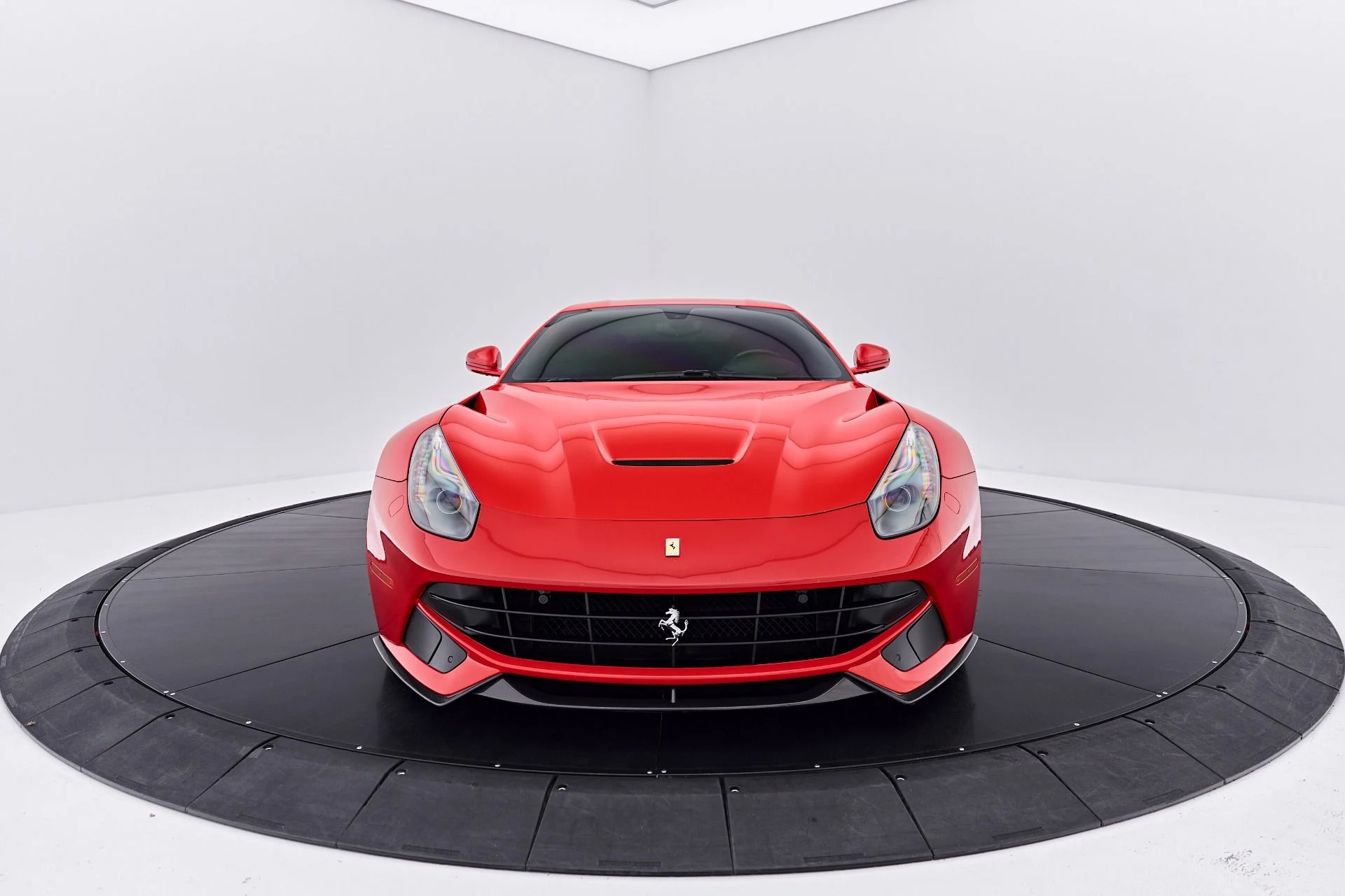 mph019_1147831003_Used_2016_Ferrari_F12_Berlinetta_1789434660_313bf29b9e