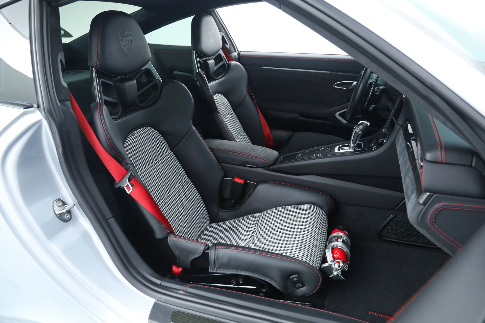 mph019_1155313857_54c0520cfe5d32cb953a8c8799e67657_c6f76469c8