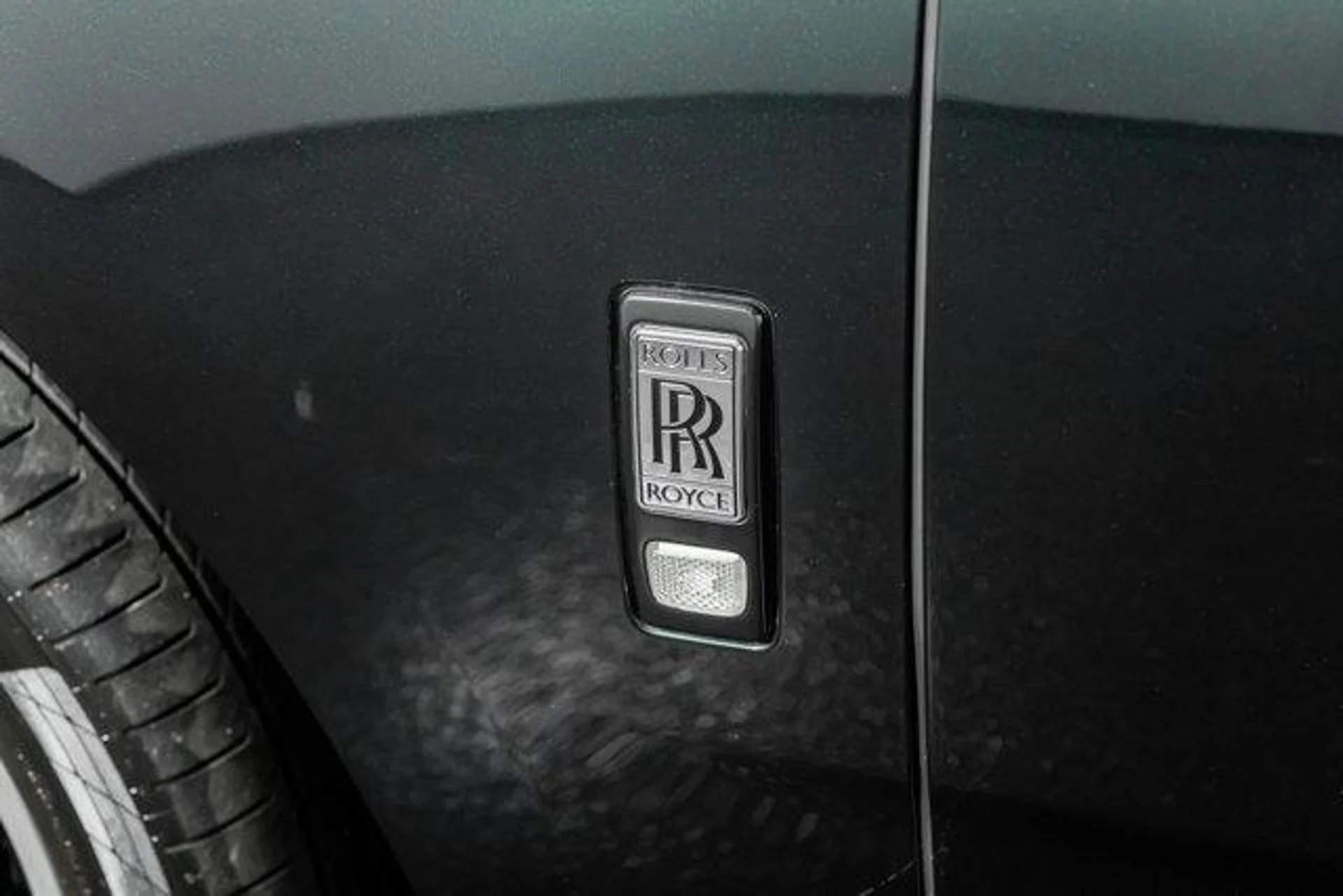 mph019_115836979_8wol_I6dx_Ow_Fjg_Cisf4gp3f_MJ_Al_A_cce1da19f7