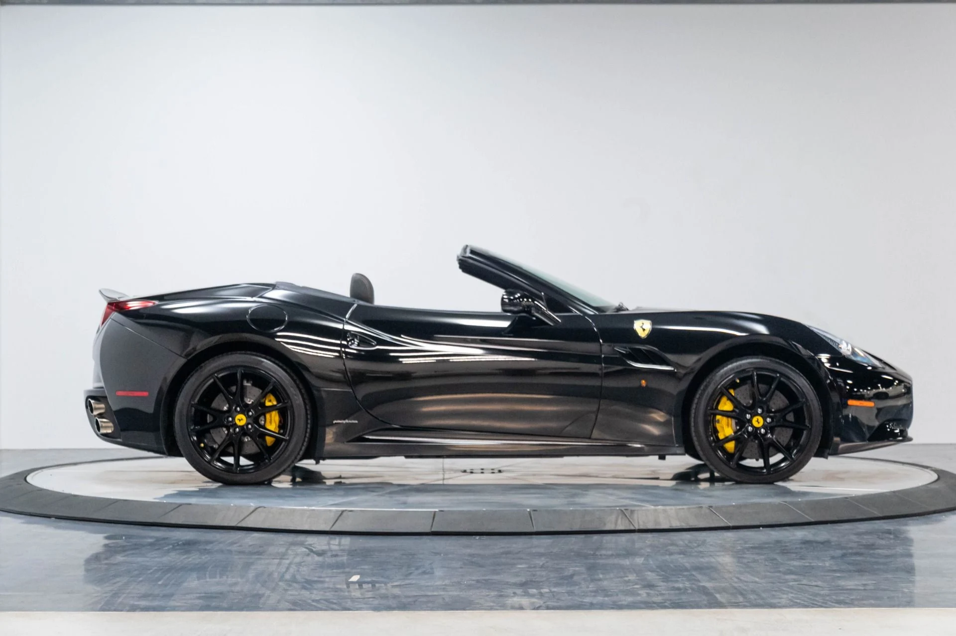 mph019_1162402731_Used_2013_Ferrari_458_Spider_Base_1787598451_28cc042fc5