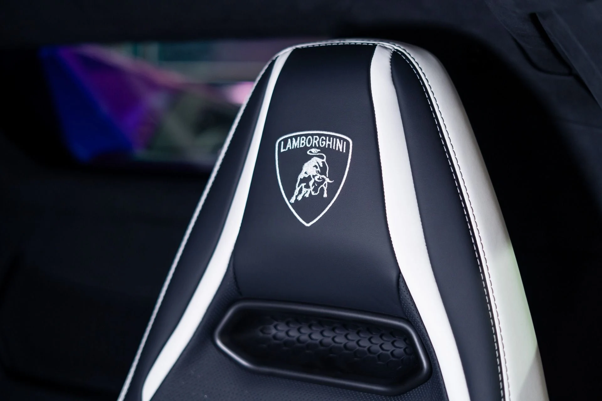 mph019_1167569721_Used_2026_Lamborghini_Temerario_Viola_Mithras_Ad_Personam_1783615399_f004744412