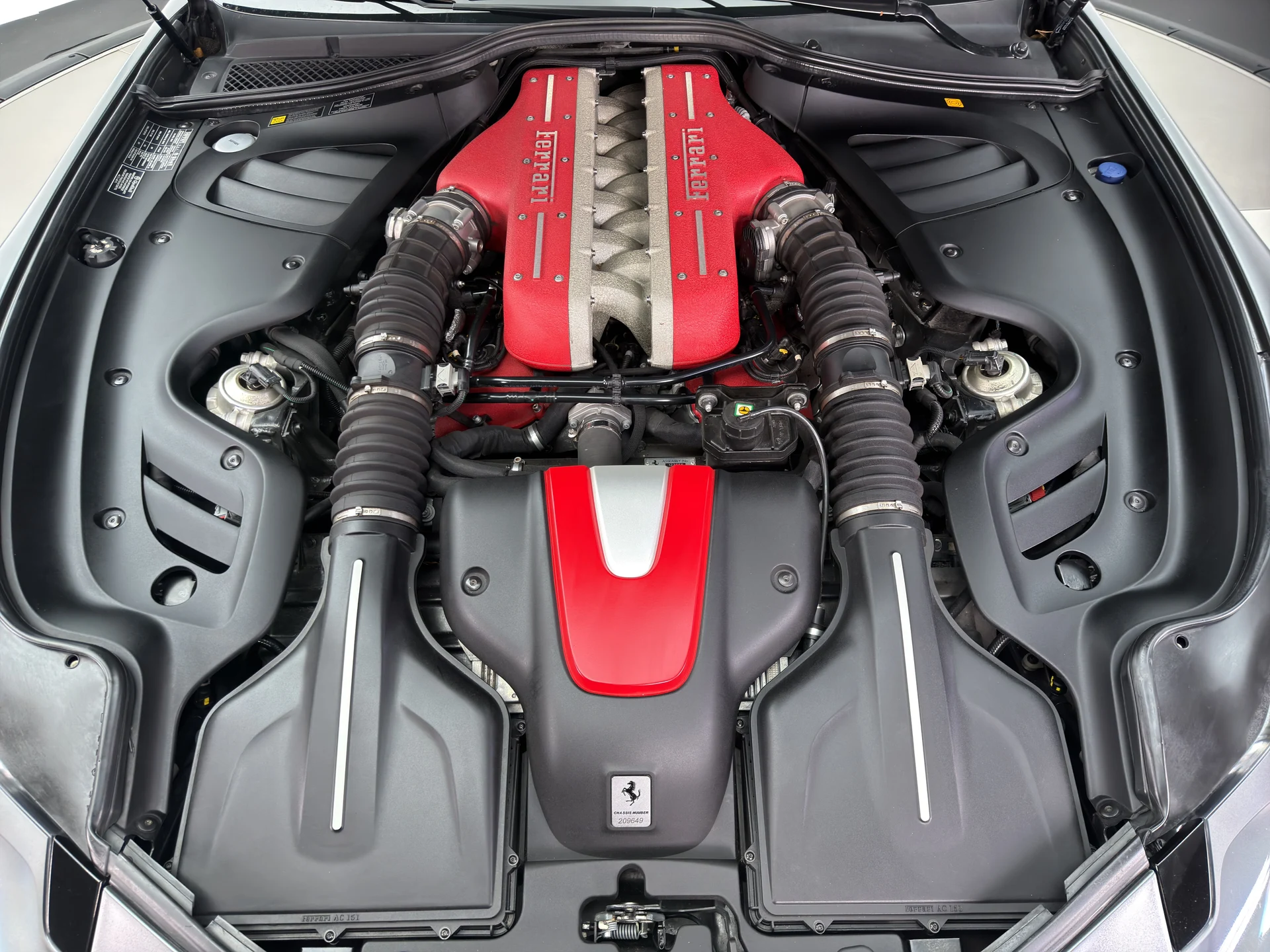 mph019_1176919180_RPQ_3836_engine_bay_001_db61eeba3e