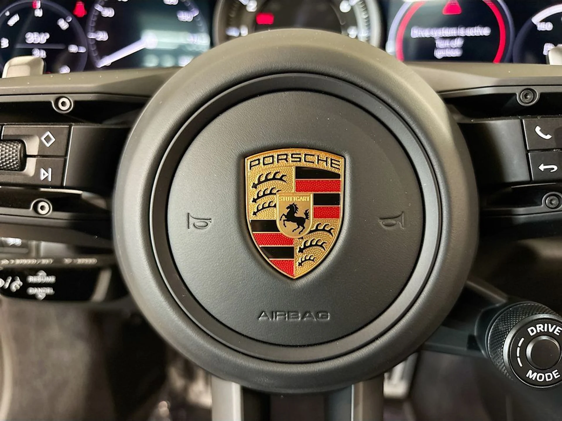 mph019_1186779088_bf09bbd88afa65d93e77e33c6f99828f_7149459ef6