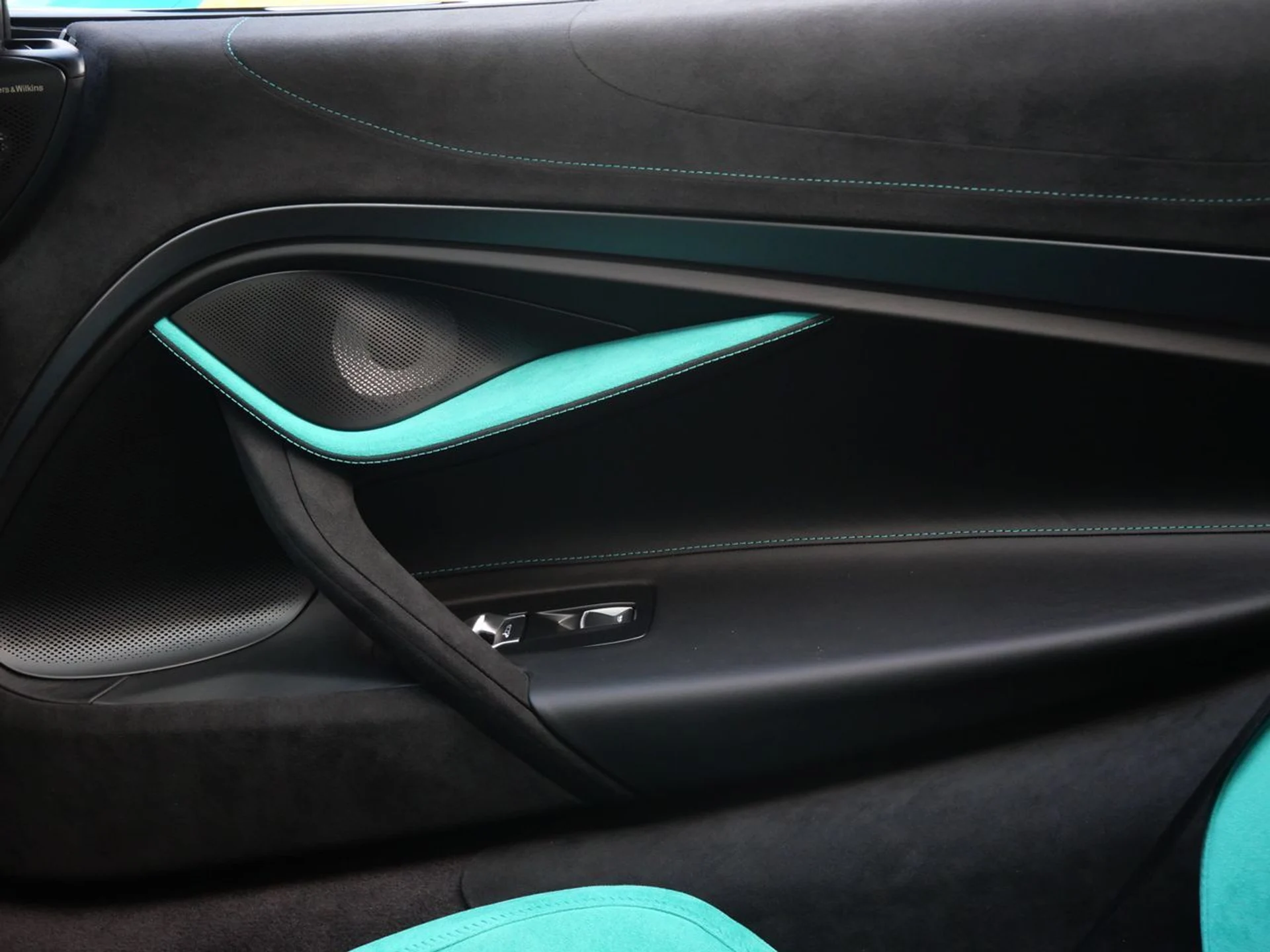 mph019_118745121_56d4080196c7a12af5af2d1eac1971d3x_73c77df2d1