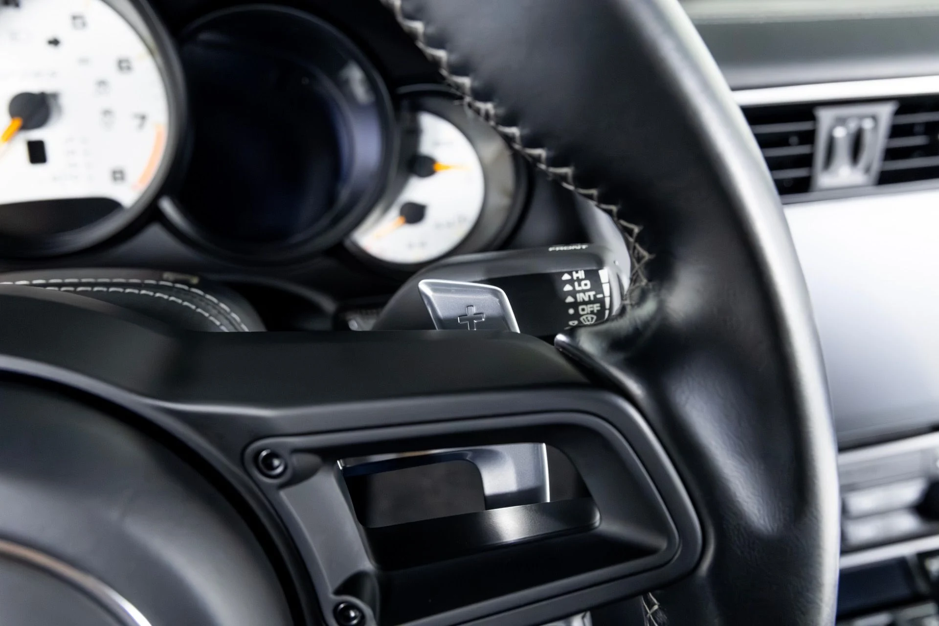 mph019_1188311670_Used_2018_Porsche_911_GT_2_RS_1766512611_6614b3ce39