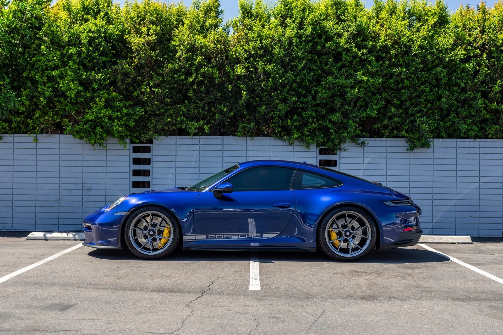 mph019_1188452028_Used_2023_Porsche_911_GT_3_Touring_1772137661_1ebc47252d