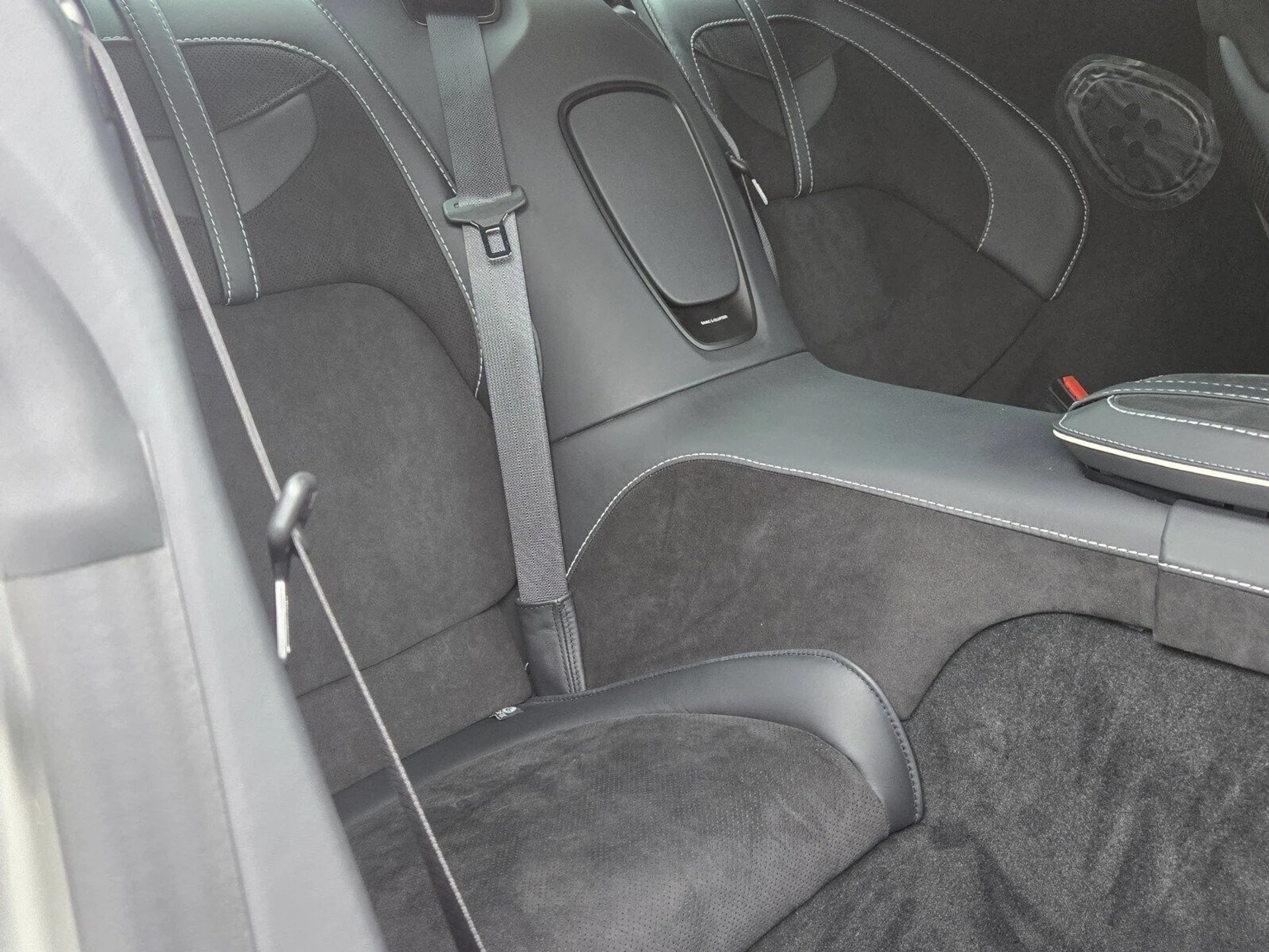 mph019_1189461630_b1b6bbb51b95cd1eadb7bac607e6fc60x_99a279767f