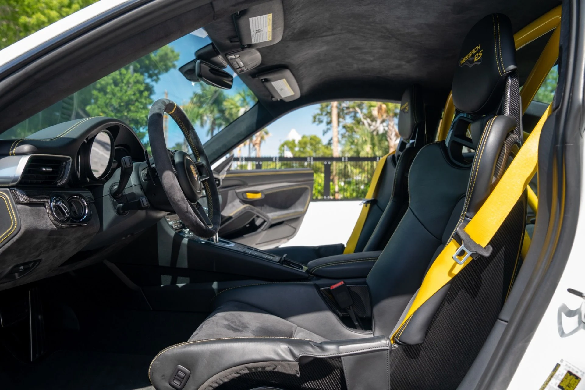 mph019_1190130629_Used_2018_Porsche_911_GT_2_RS_1782839837_f584d95373