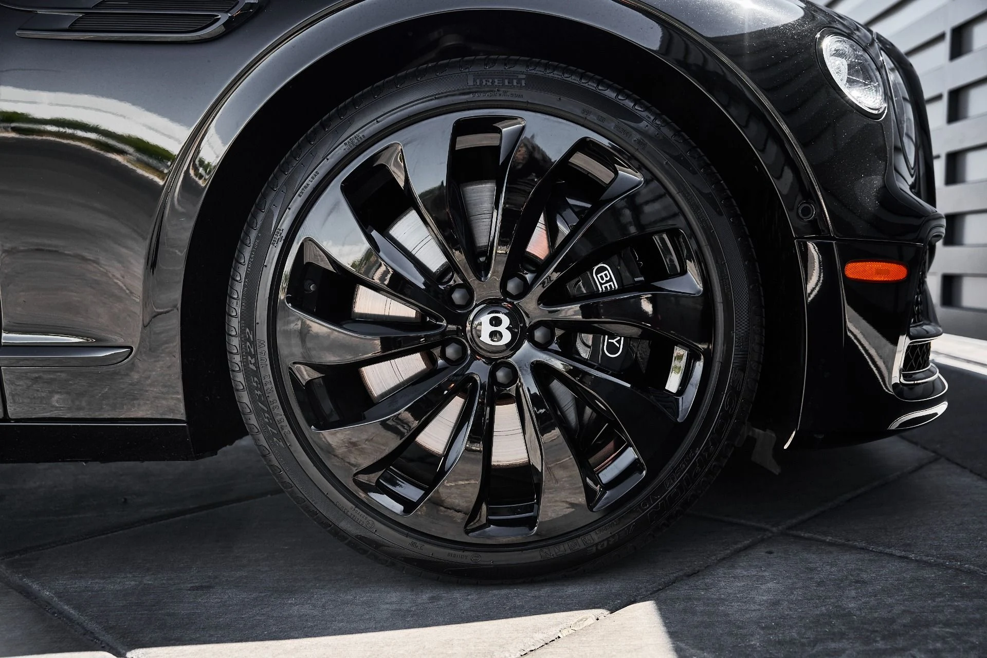 mph019_1192808954_Used_2024_Bentley_Flying_Spur_1782150646_cfa9725949