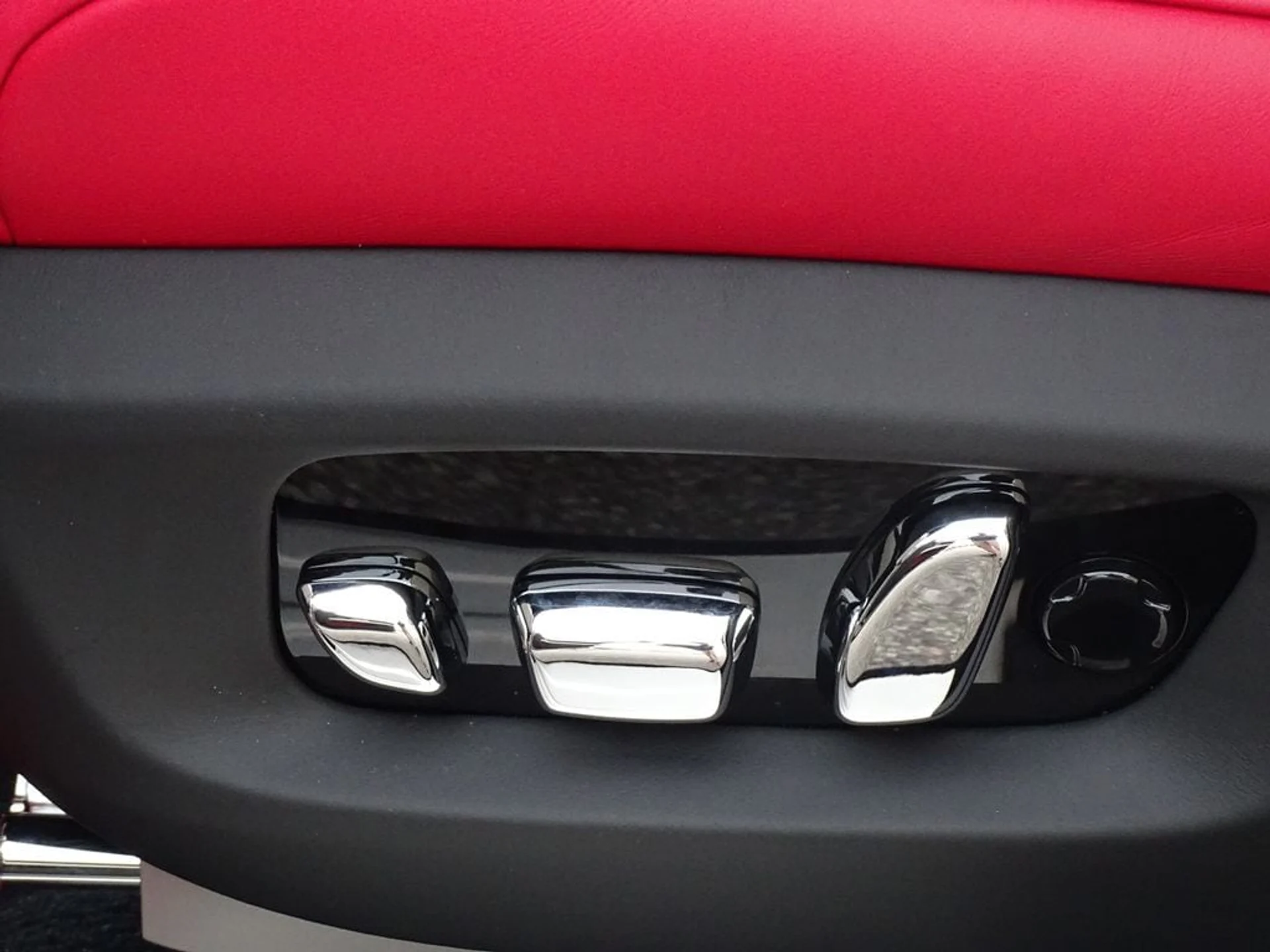 mph019_1194517499_92527b5df1986e8b6364b4567da7e2aex_67014e3608