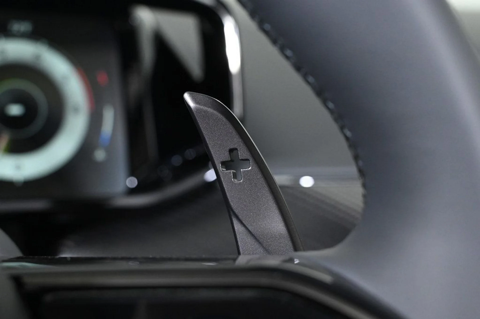 mph019_1196935034_used_2026_aston_martin_vantage_s_11350_22984159_19_1024_a1ad5428ab