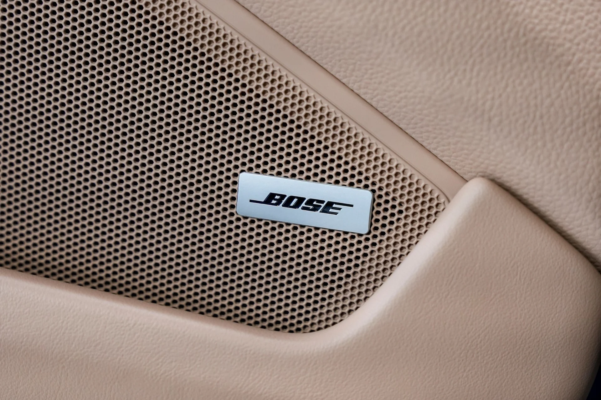 mph019_1200449102_7df60204816bdfac11242070bbd32c46x_ad47552c2e