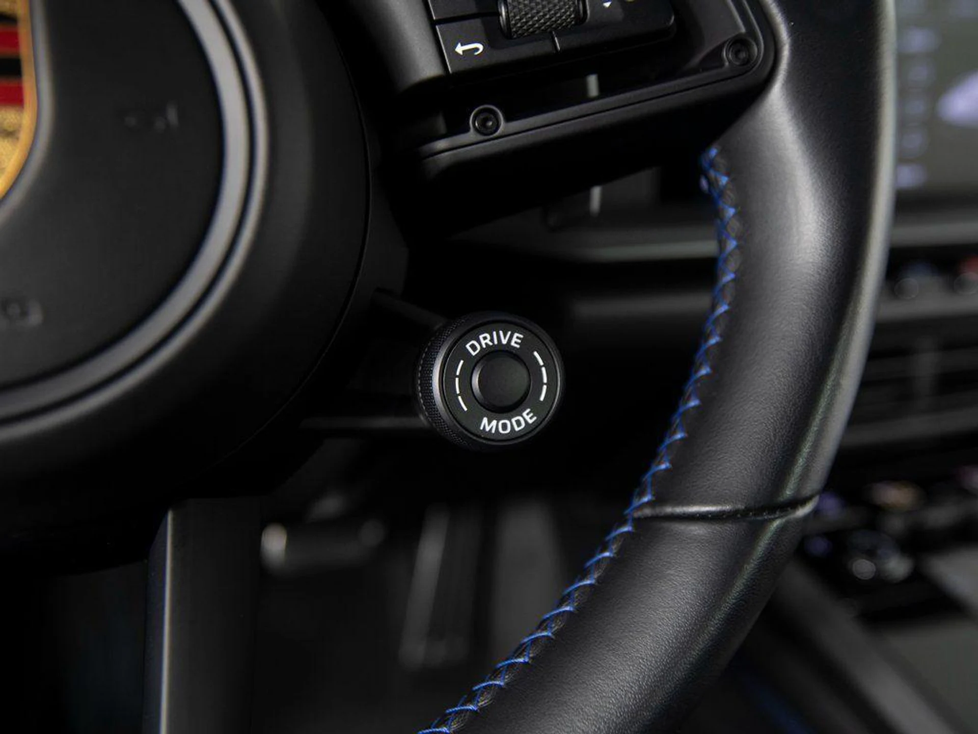 mph019_120157768_On_Fy_F_Ioz01w2_Xy0t_Y_Bv_A_Kh_F2l_Ao_8e804a50a0