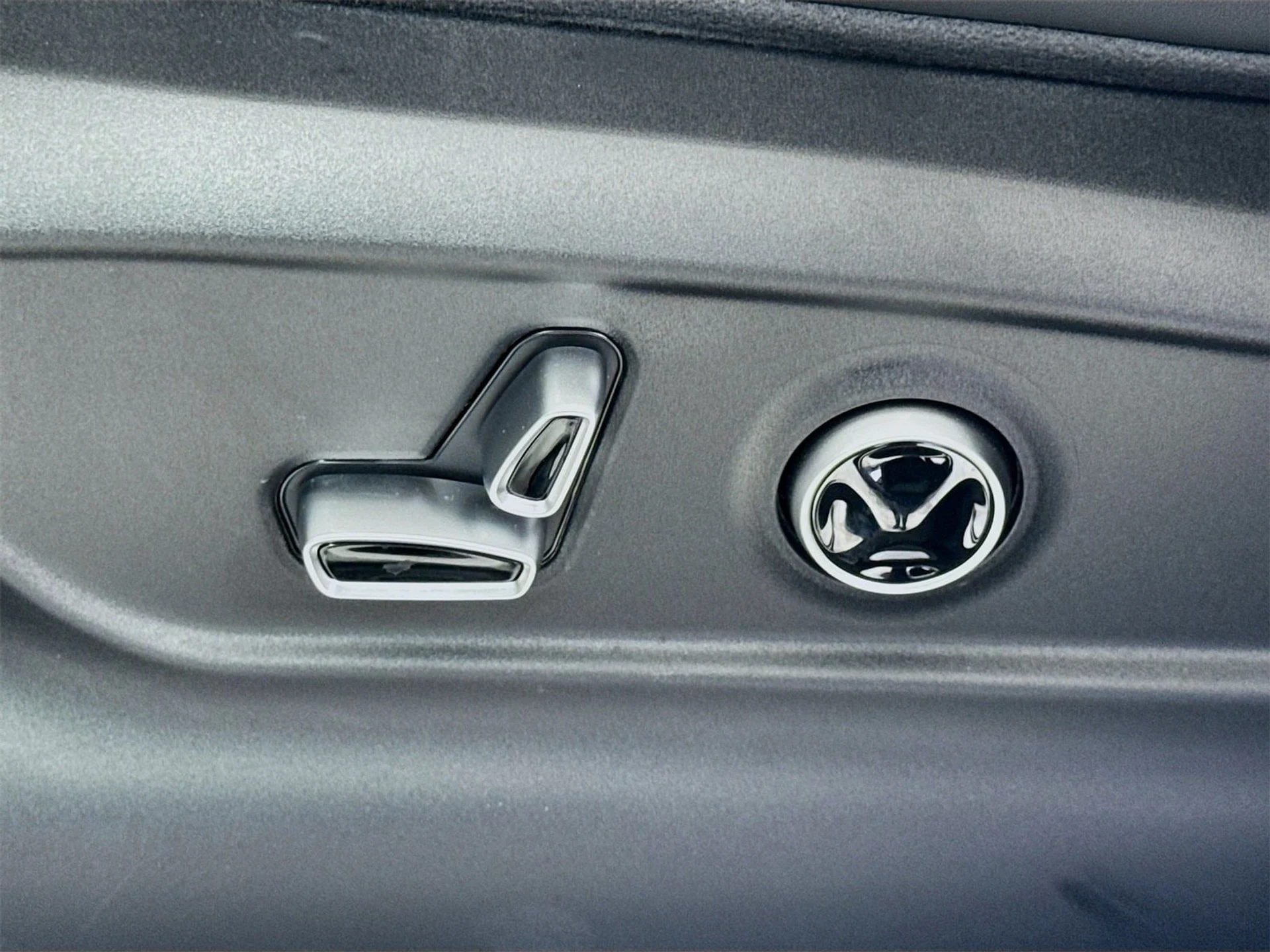 mph019_1205088515_d37b3a6e438b81ce05b8e800bd915730x_47bbe1b6a7