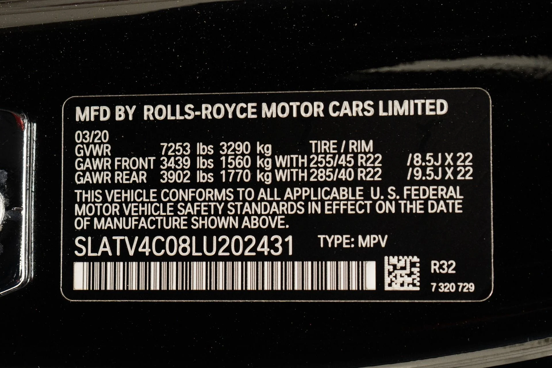 mph019_1205485675_Used_2020_Rolls_Royce_Cullinan_Two_Tone_Interior_Driver_Assistance_Systems_1780337352_c07b8855d2
