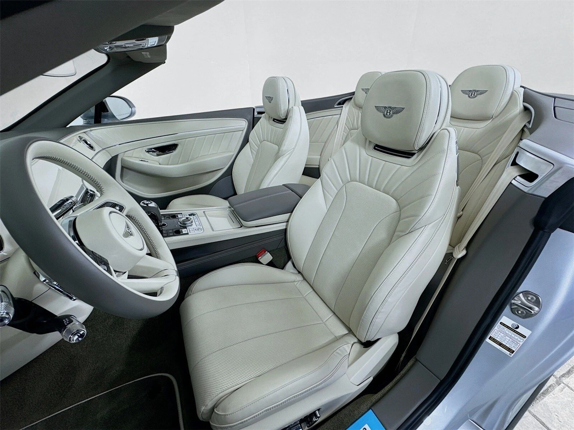 mph019_1205819495_2ff2a7159c033060c4e81ff0ce04ffa3x_c0d3956441